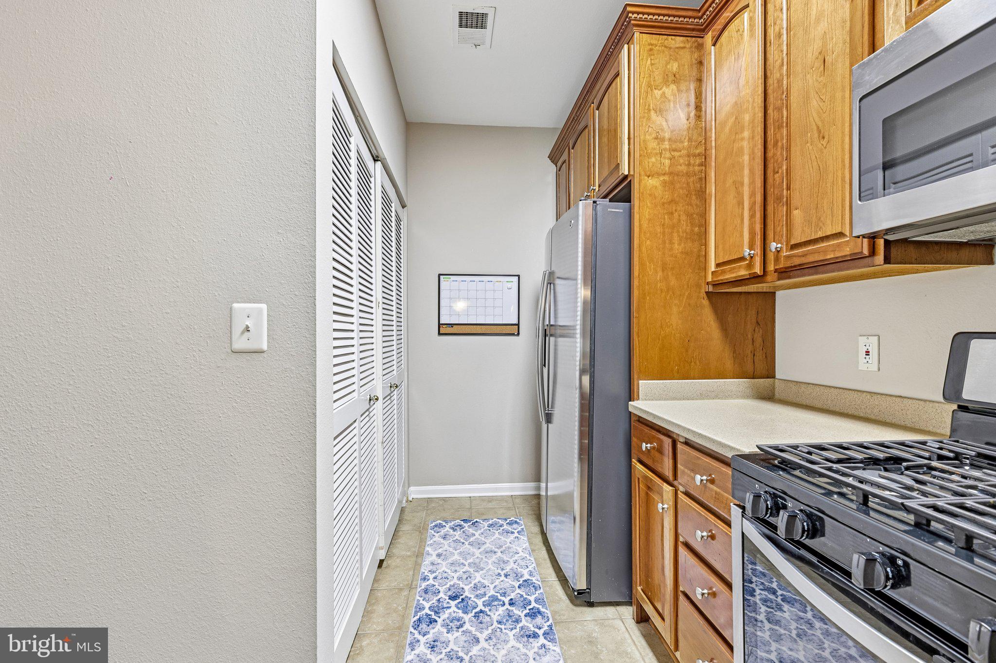 FOX MILL STATION - Residential