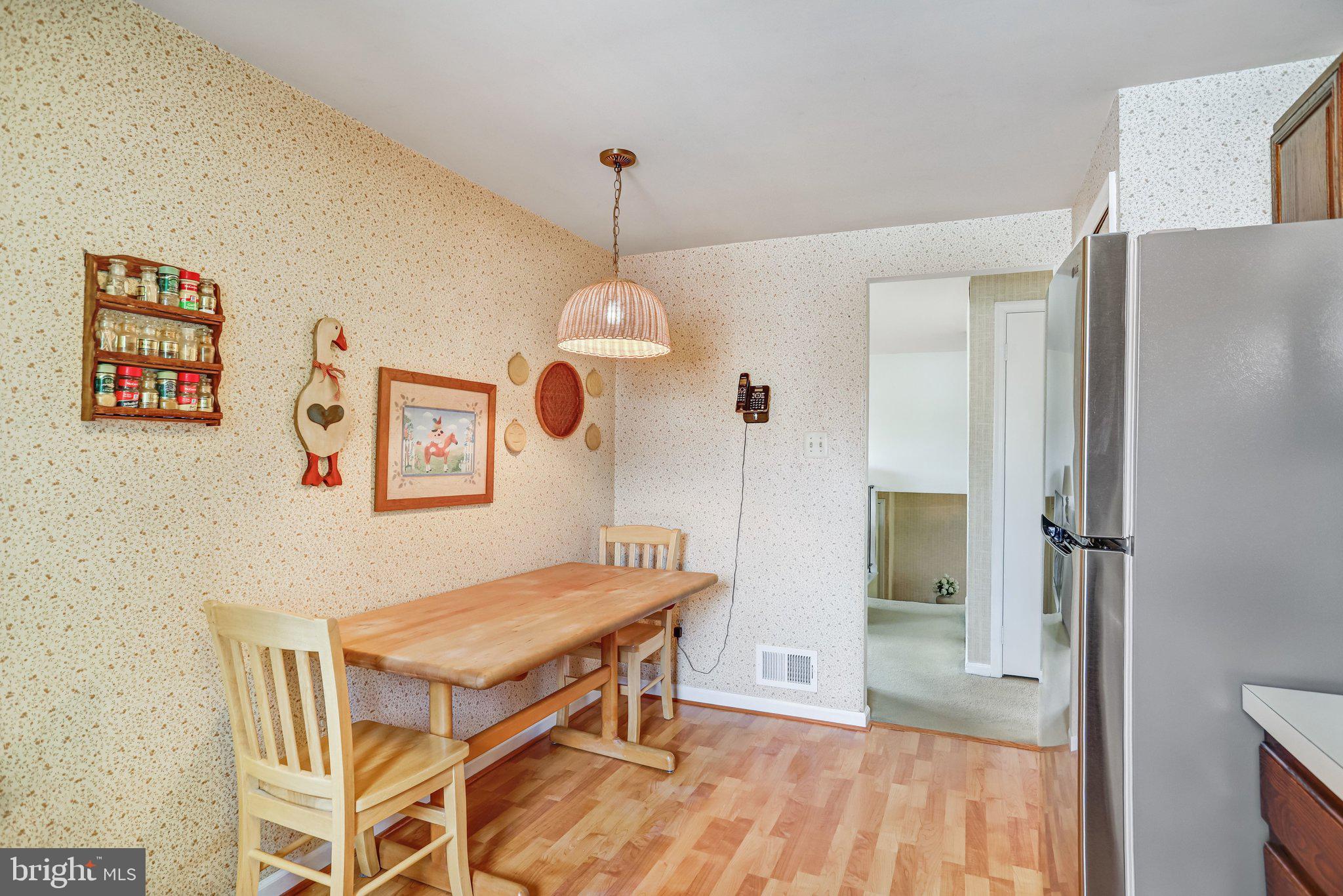 KINGSTON CHASE - Residential