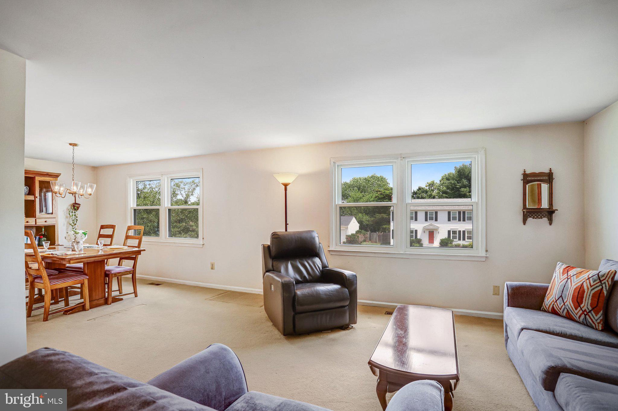 KINGSTON CHASE - Residential