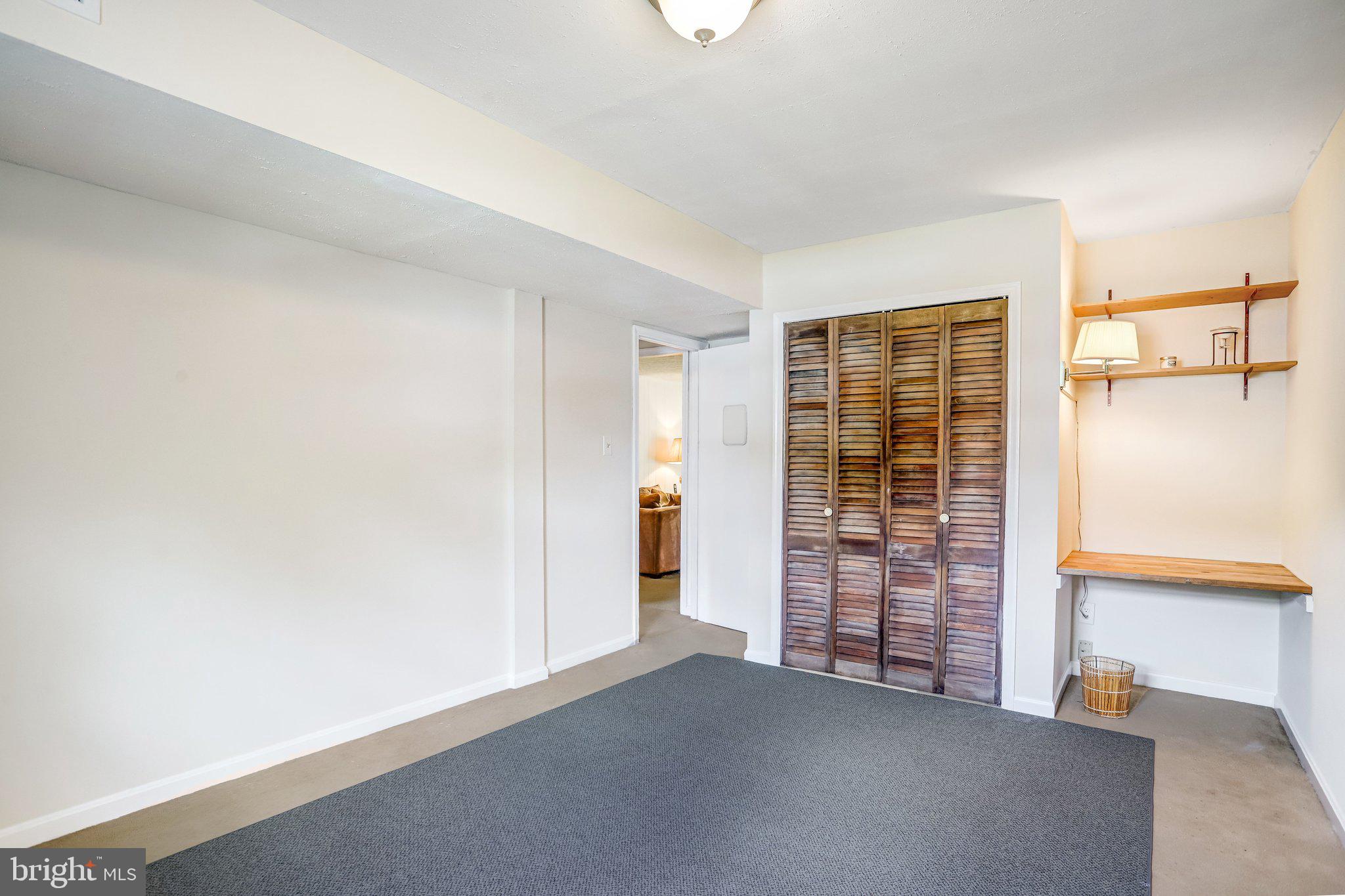 KINGSTON CHASE - Residential