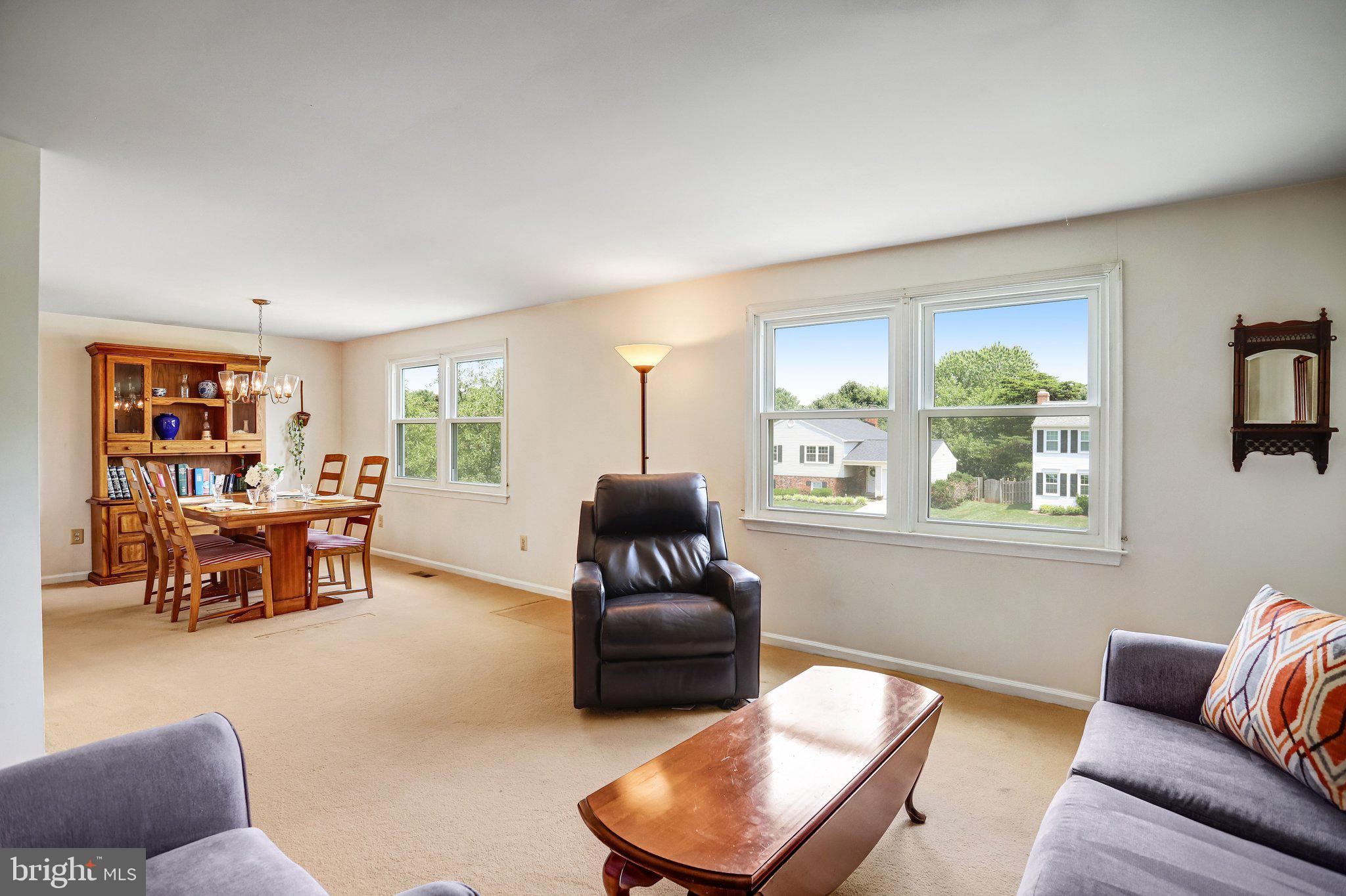 KINGSTON CHASE - Residential