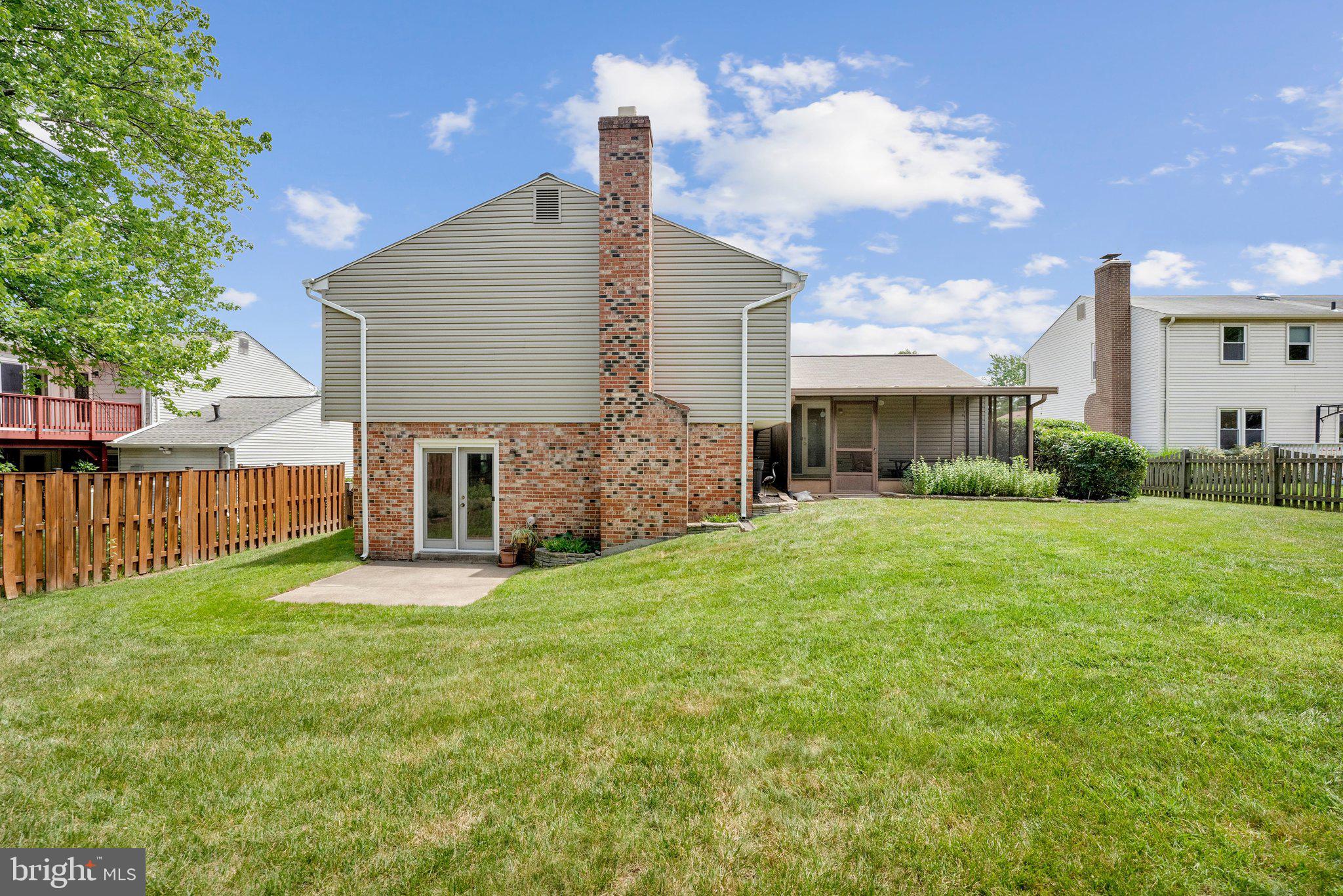 KINGSTON CHASE - Residential