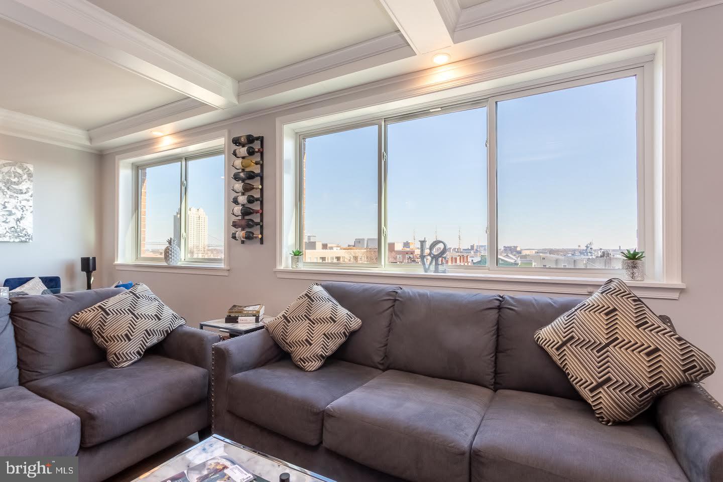 SOCIETY HILL - Residential Lease