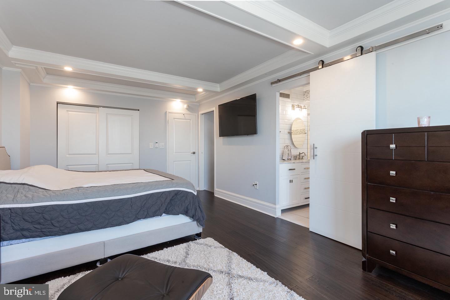 SOCIETY HILL - Residential Lease
