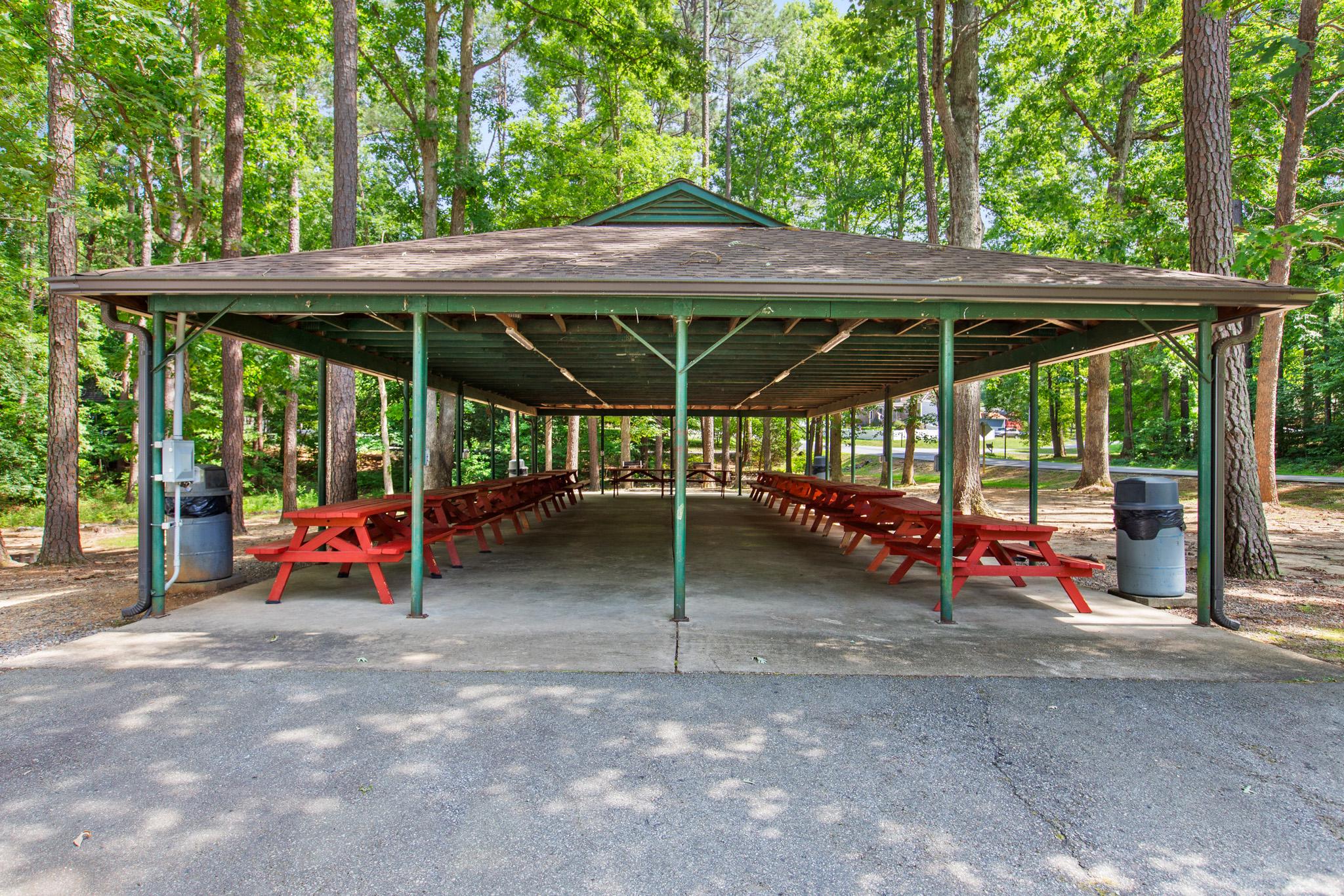 LAKE CAROLINE - Residential