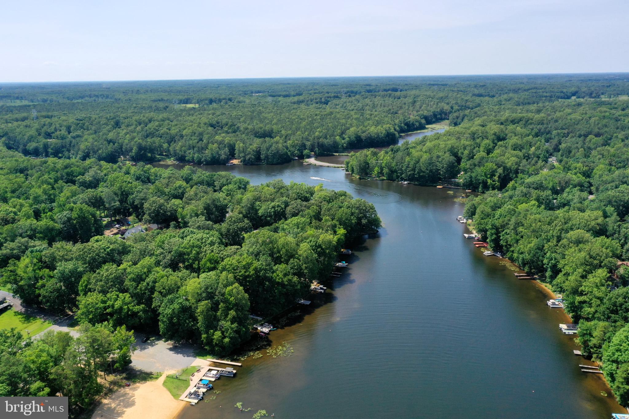LAKE CAROLINE - Residential