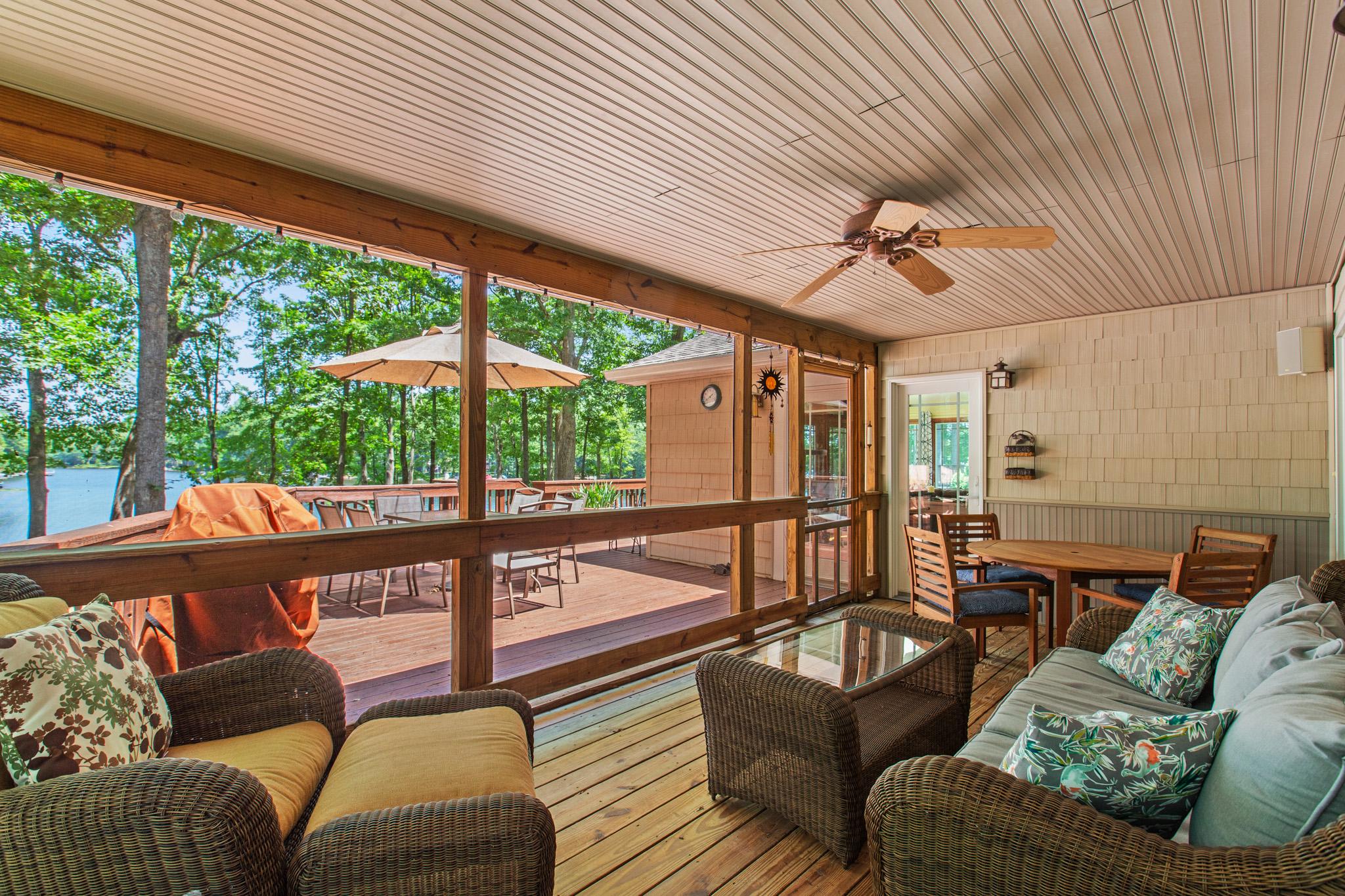 LAKE CAROLINE - Residential