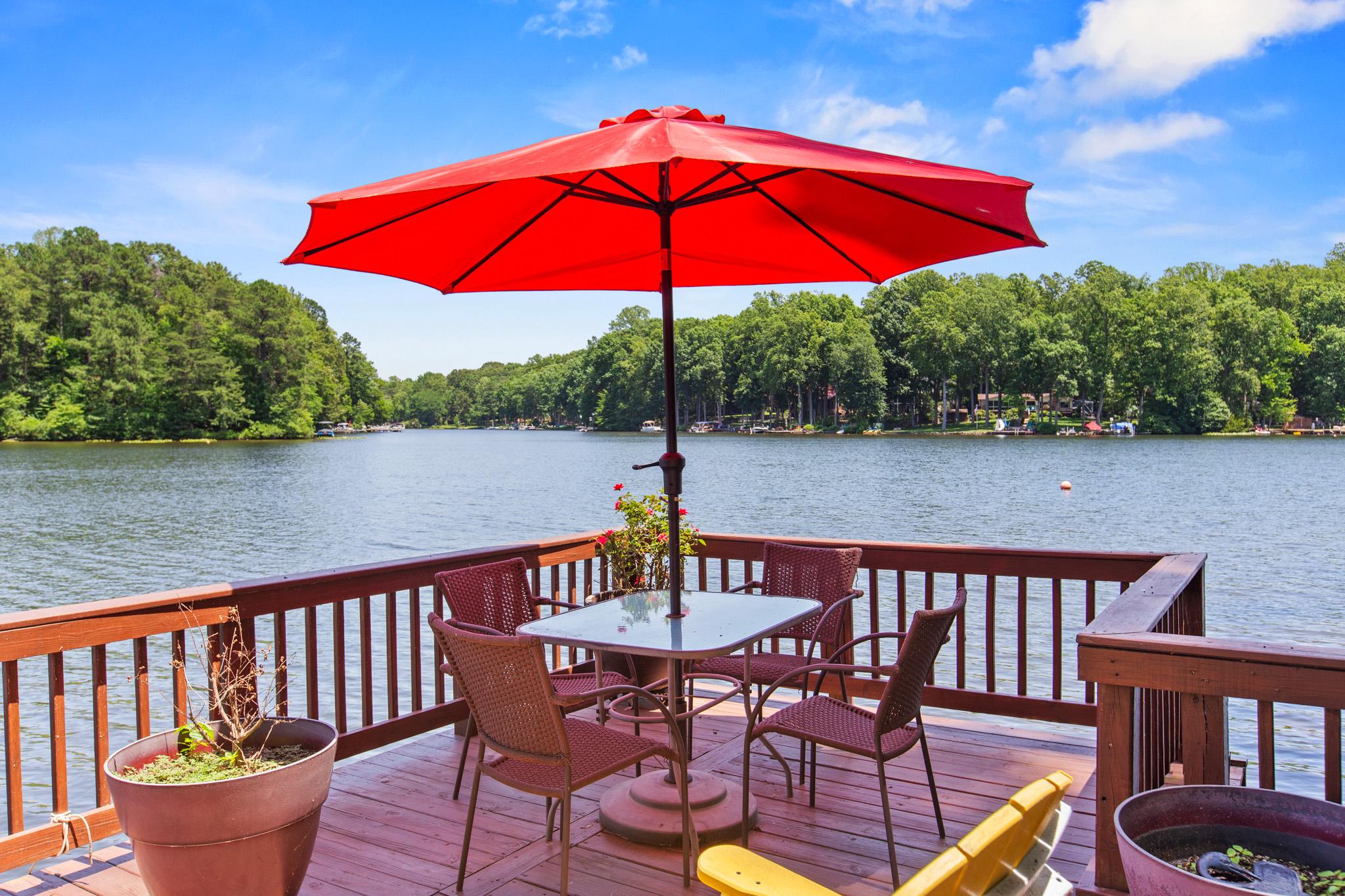 LAKE CAROLINE - Residential