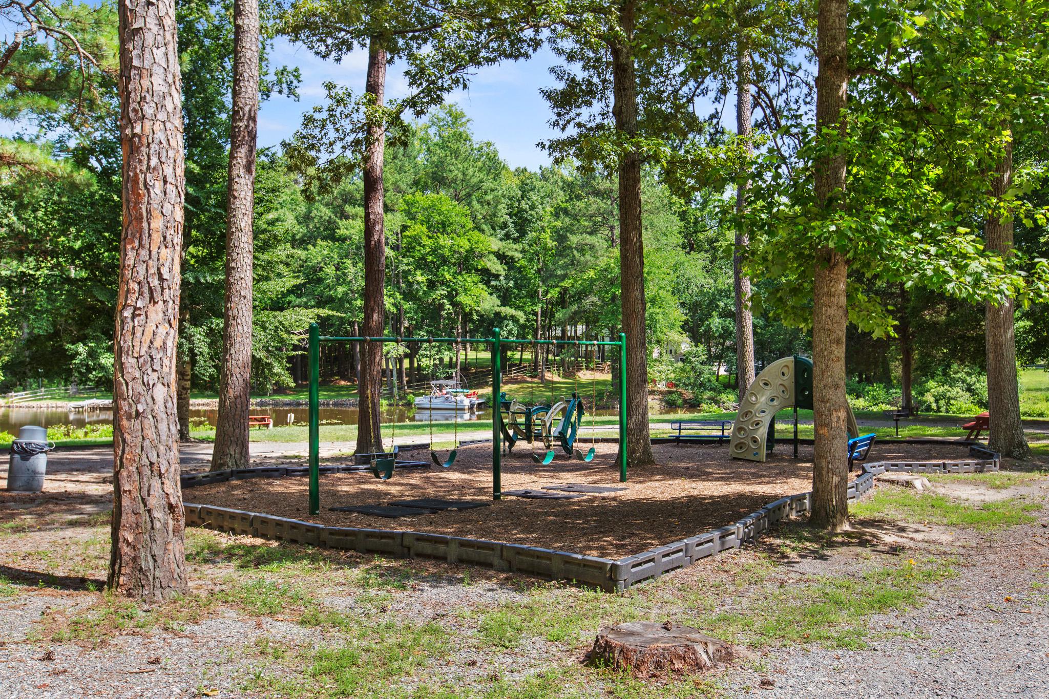 LAKE CAROLINE - Residential
