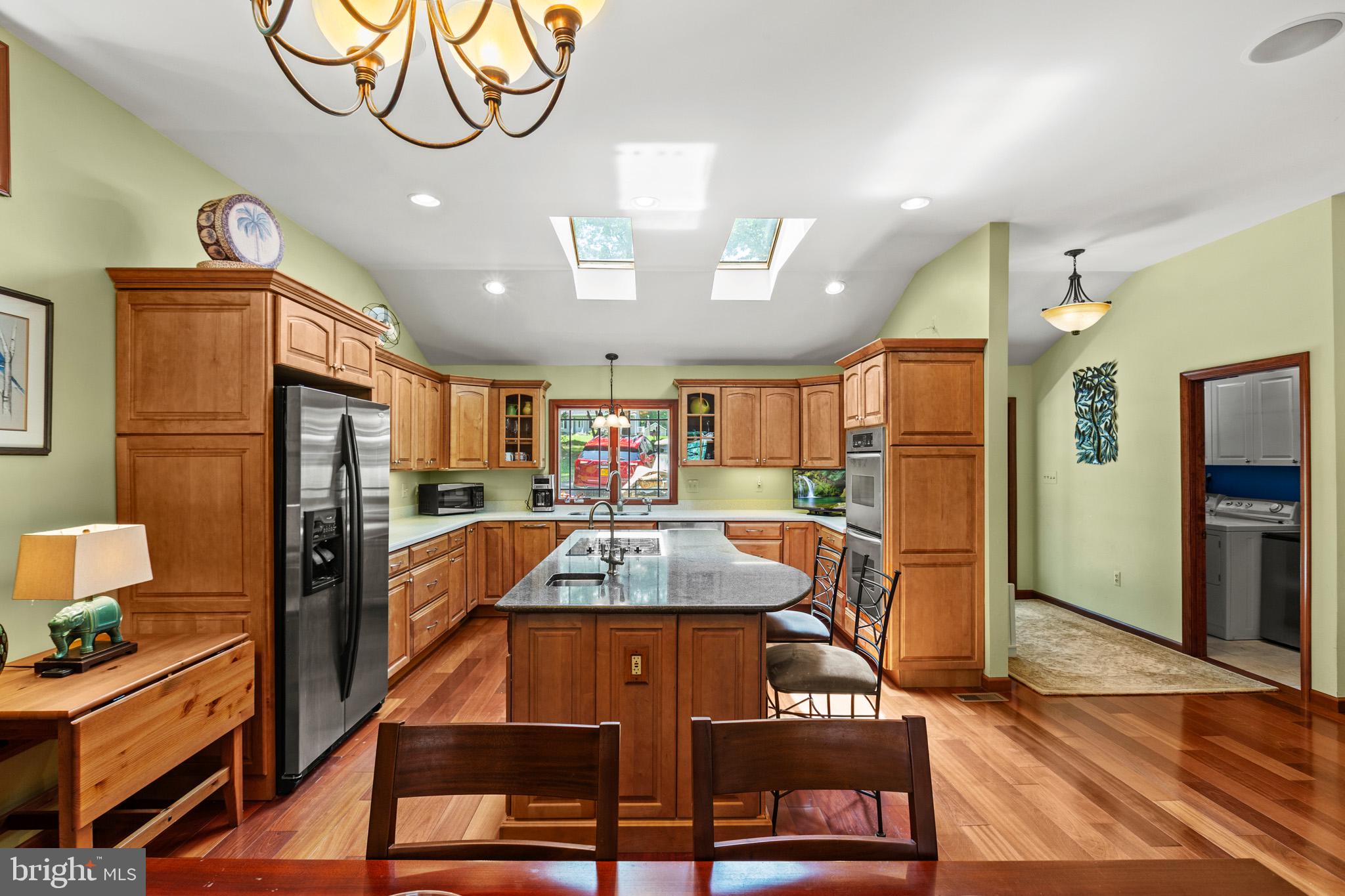LAKE CAROLINE - Residential