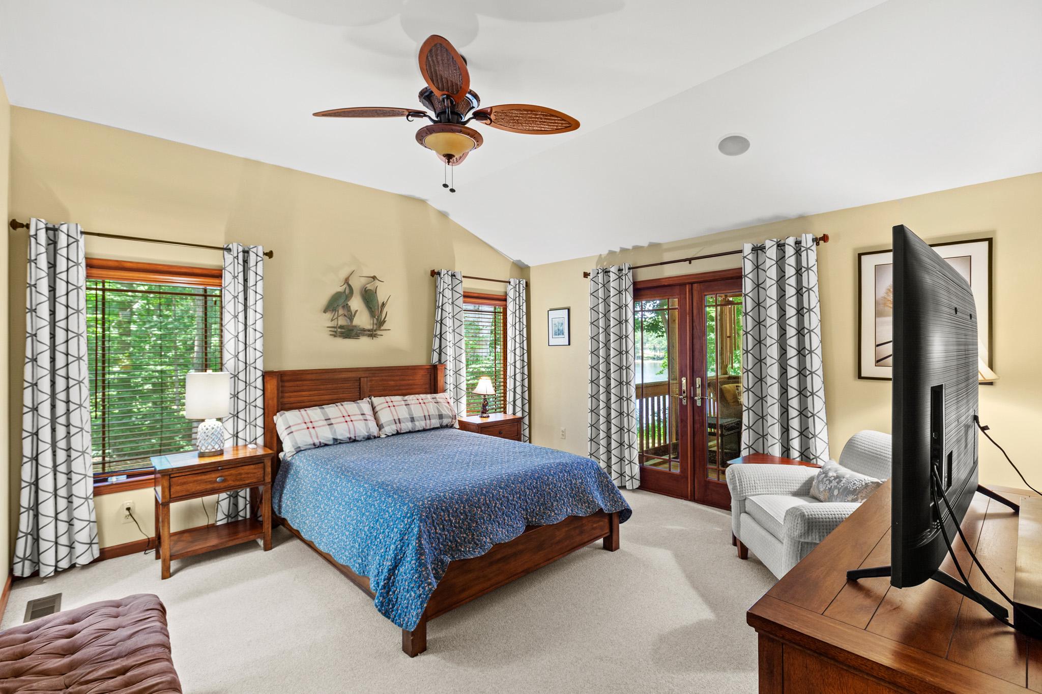 LAKE CAROLINE - Residential
