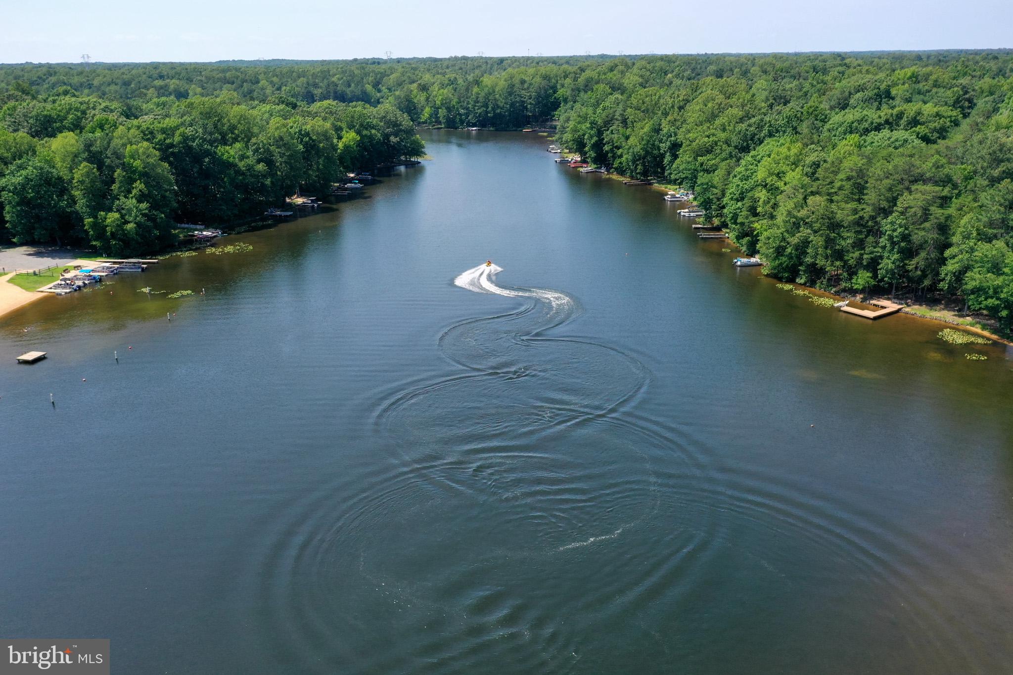 LAKE CAROLINE - Residential