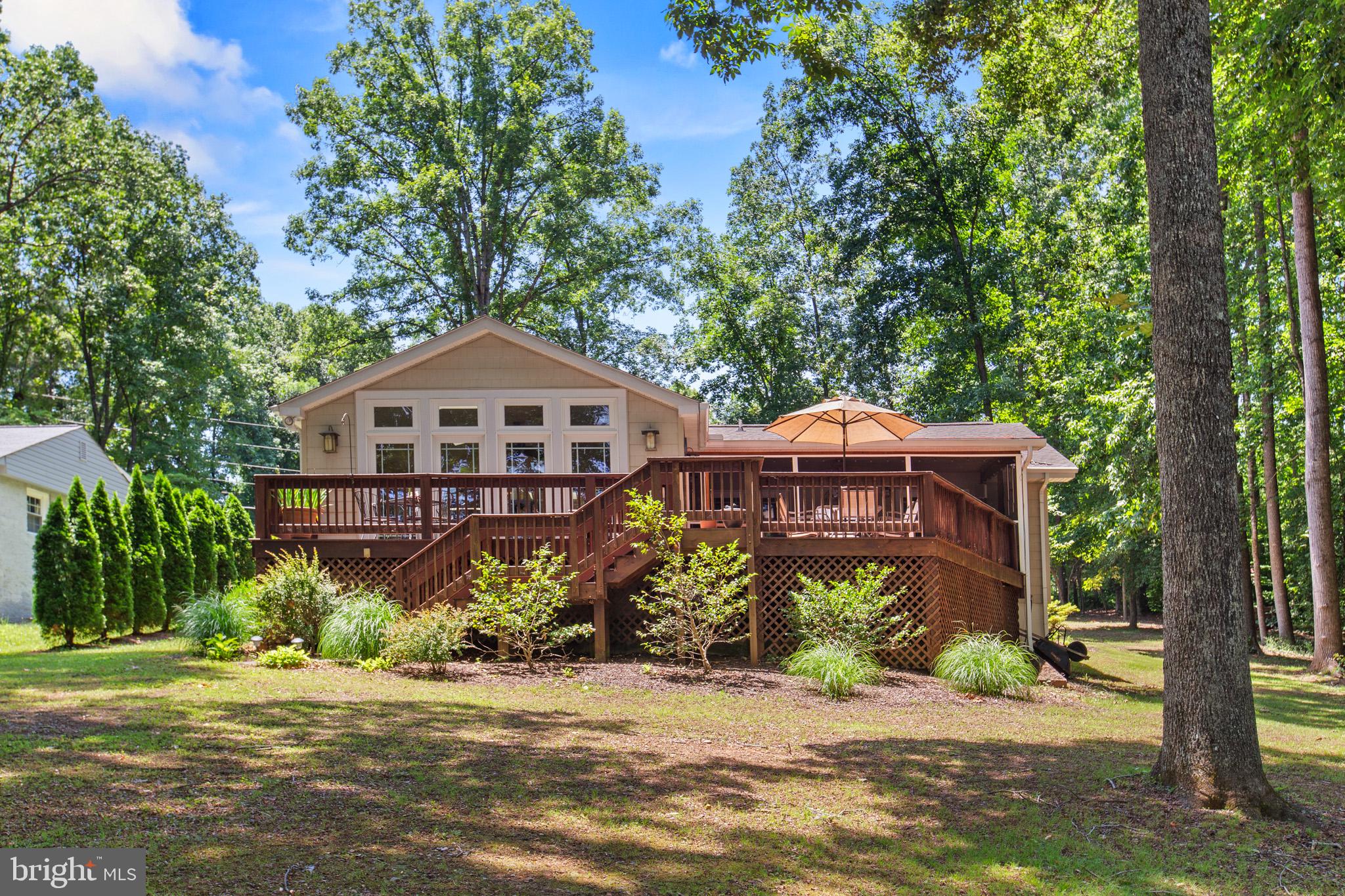 LAKE CAROLINE - Residential