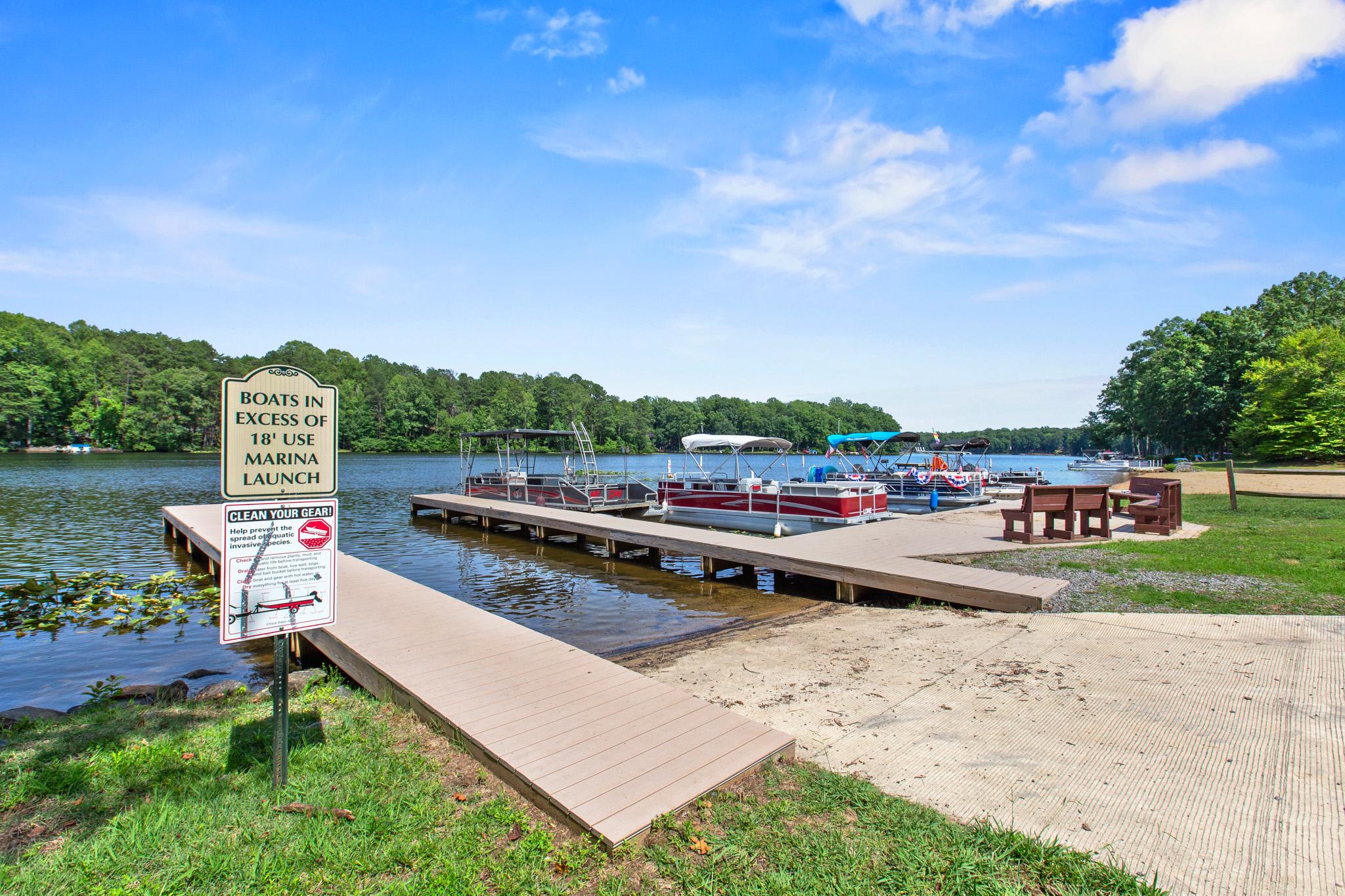 LAKE CAROLINE - Residential