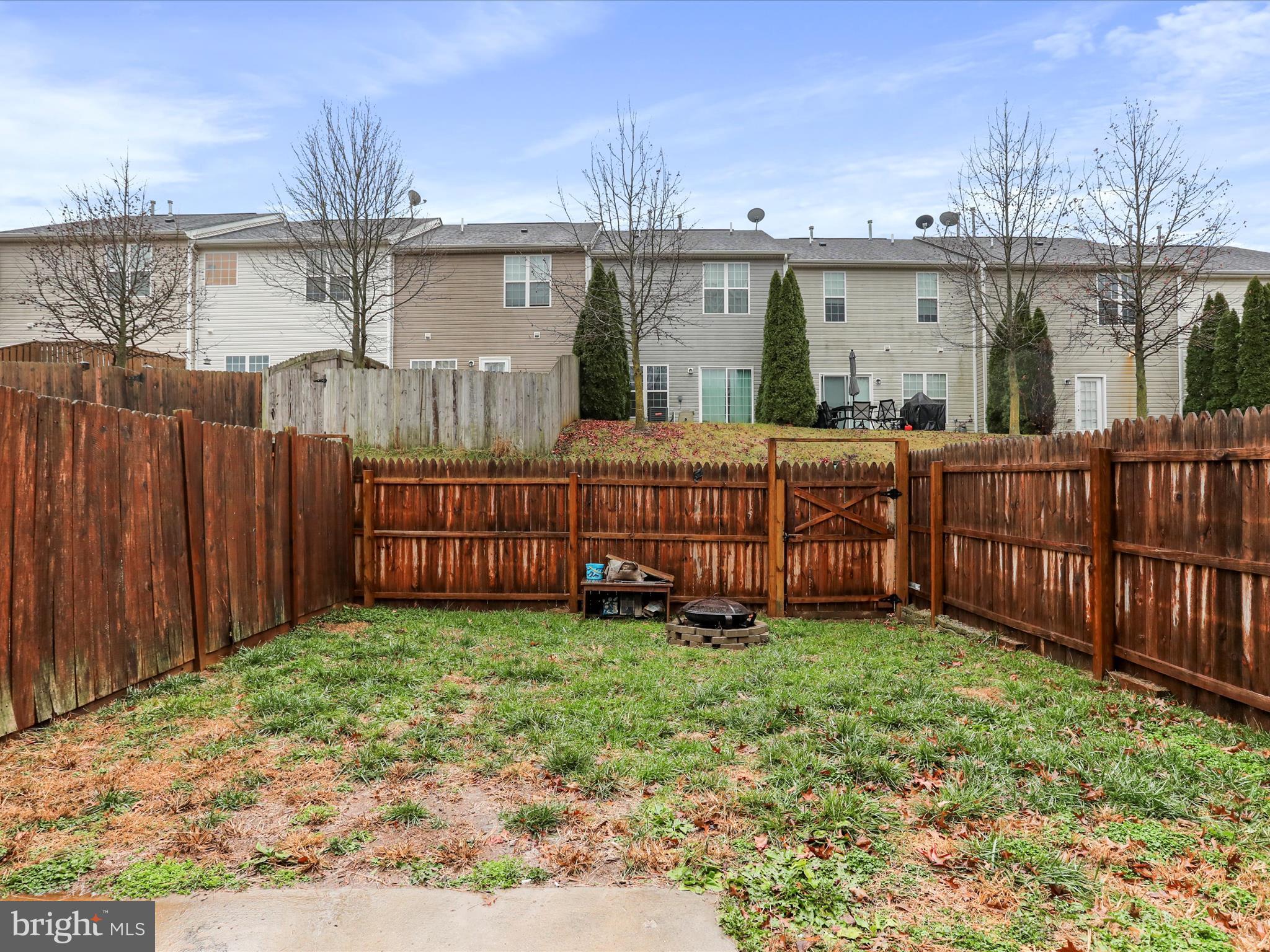 ARCHERS ROCK - Residential