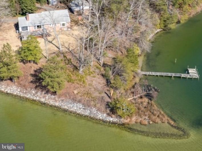 LEE DALE SHORES* - Residential