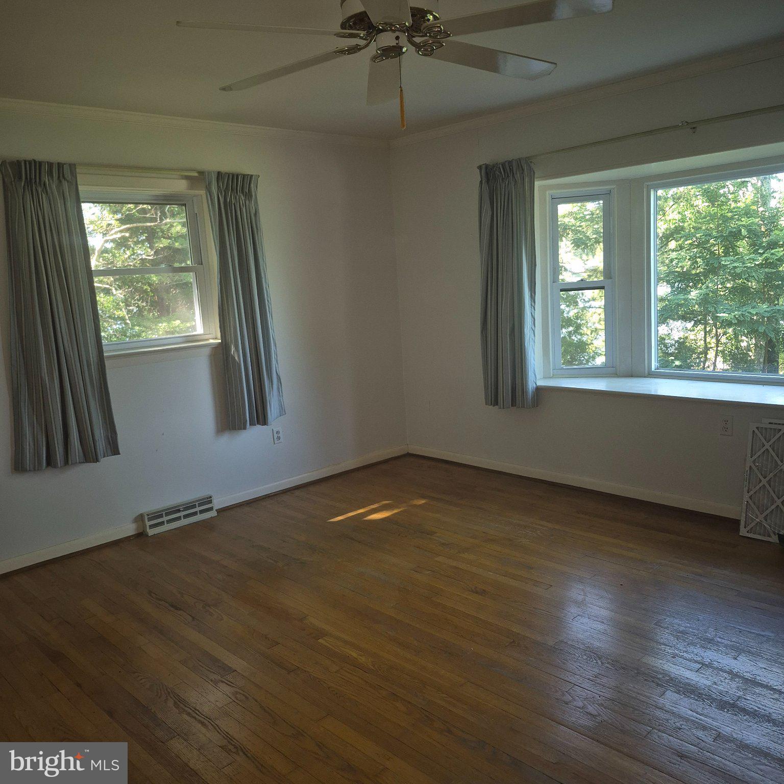 LEE DALE SHORES* - Residential
