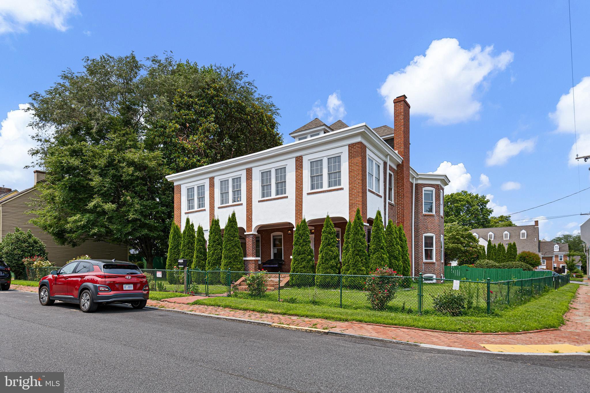 OLD NEW CASTLE - Residential