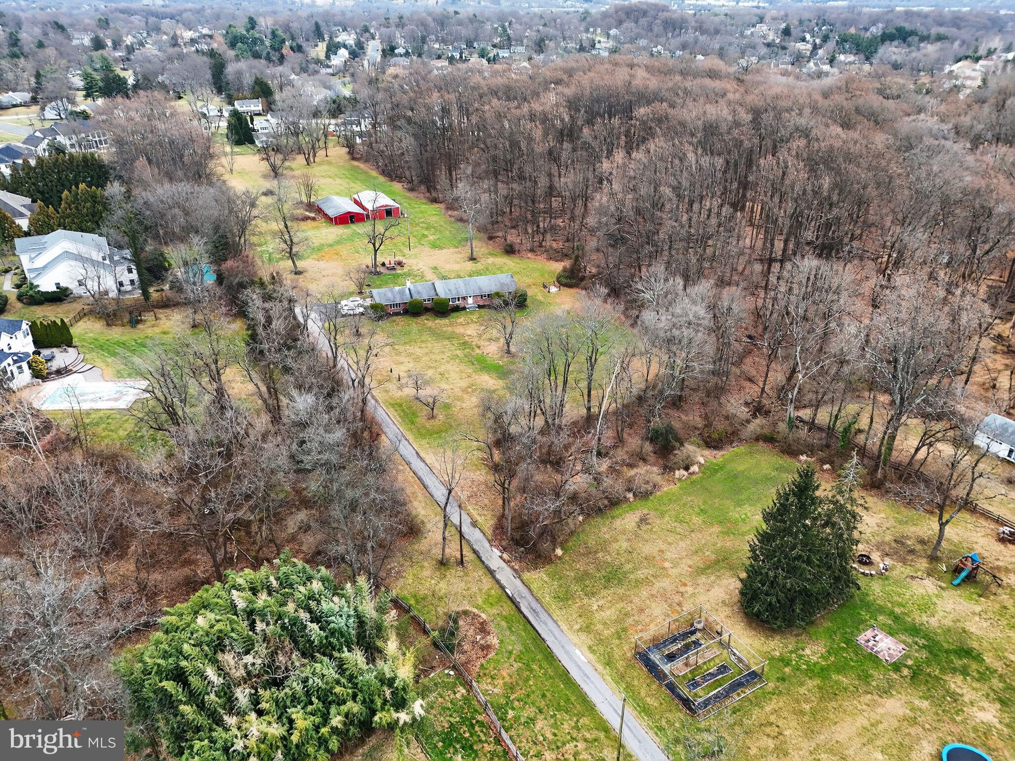 MAPLE GLEN - Land