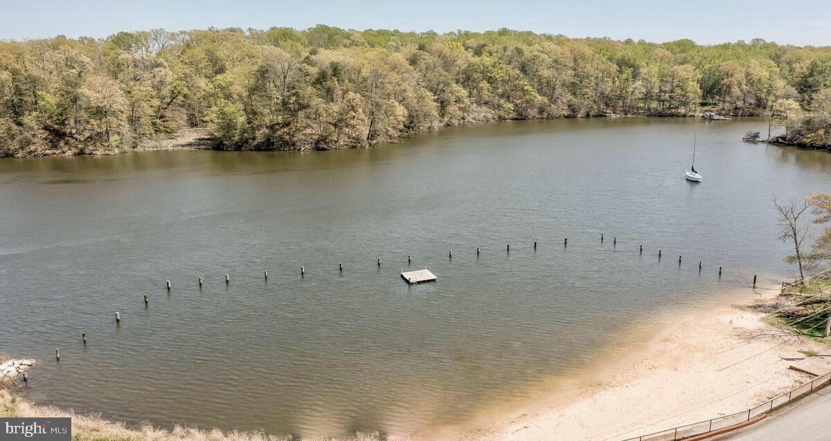 WOODLAND BEACH - Residential Lease