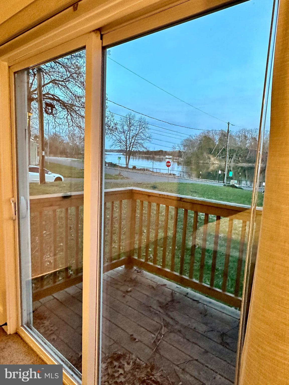 WOODLAND BEACH - Residential Lease