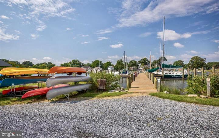 WOODLAND BEACH - Residential Lease
