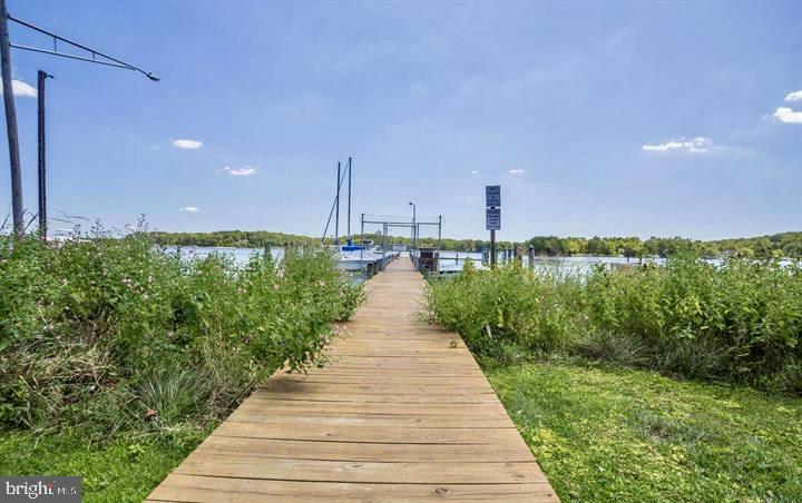 WOODLAND BEACH - Residential Lease