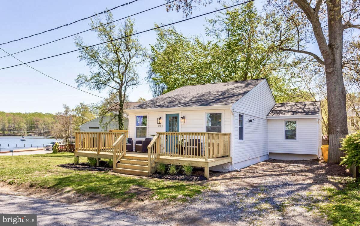 WOODLAND BEACH - Residential Lease