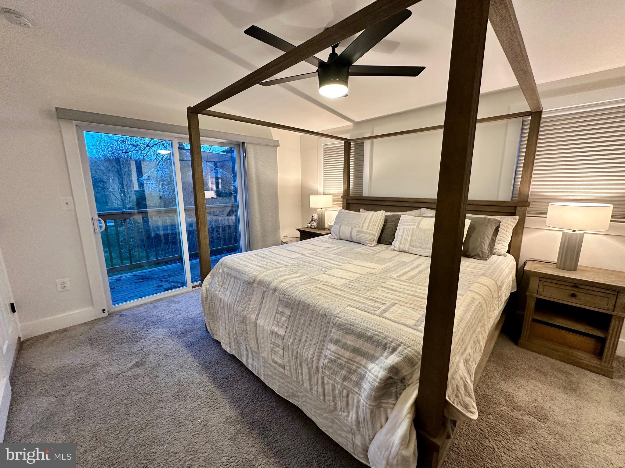 WOODLAND BEACH - Residential Lease