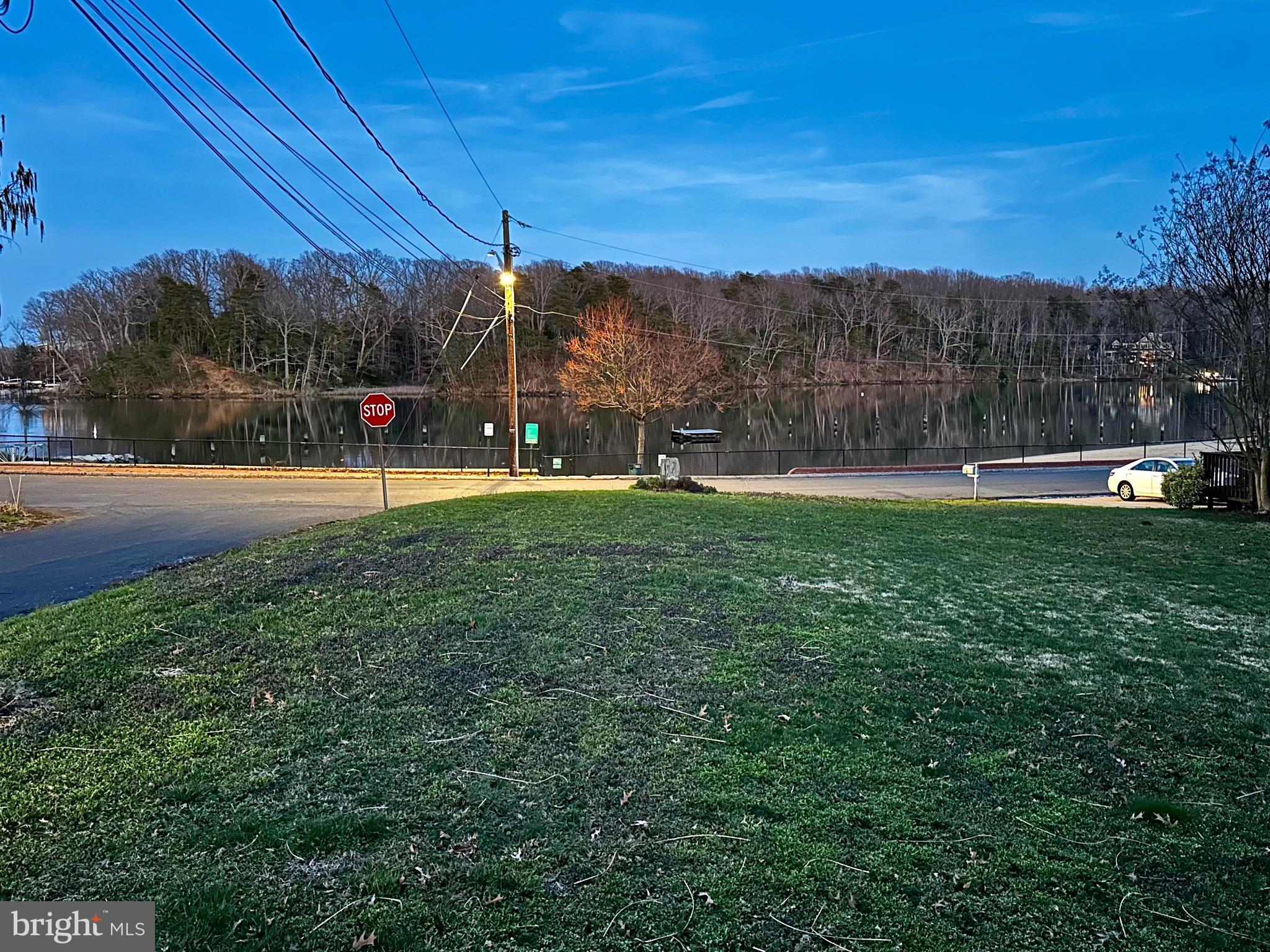 WOODLAND BEACH - Residential Lease