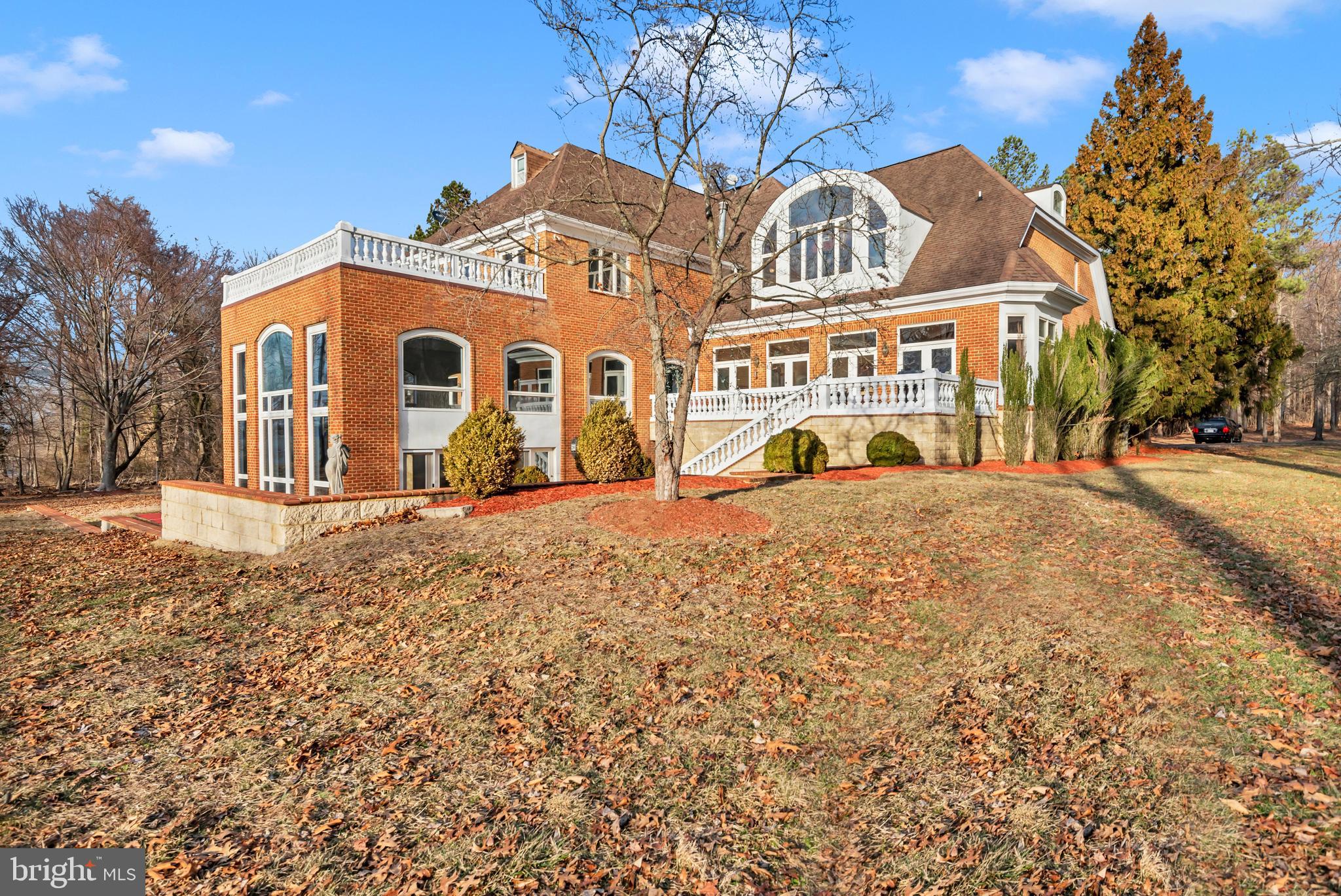 RIVER VIEW - Residential