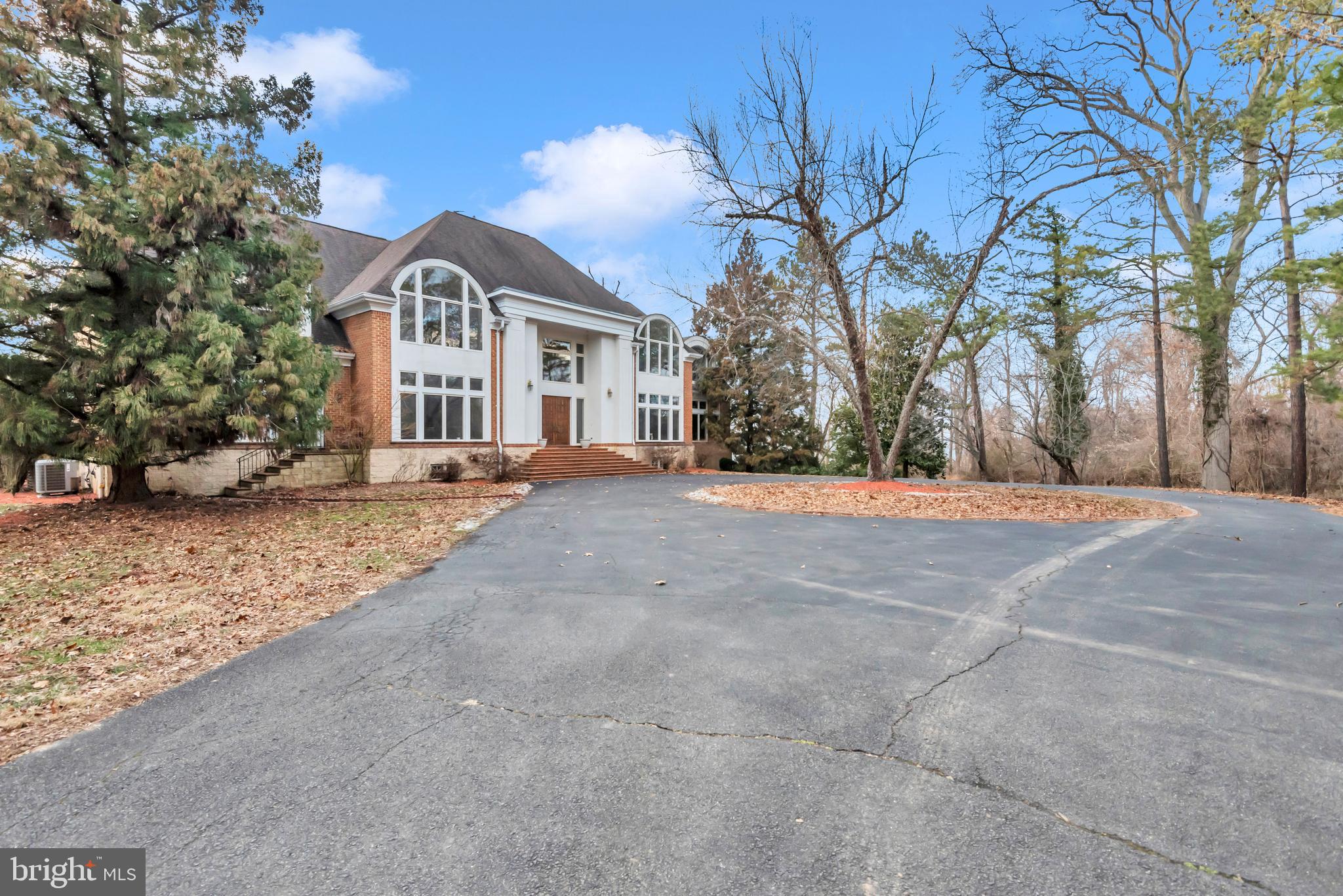 RIVER VIEW - Residential