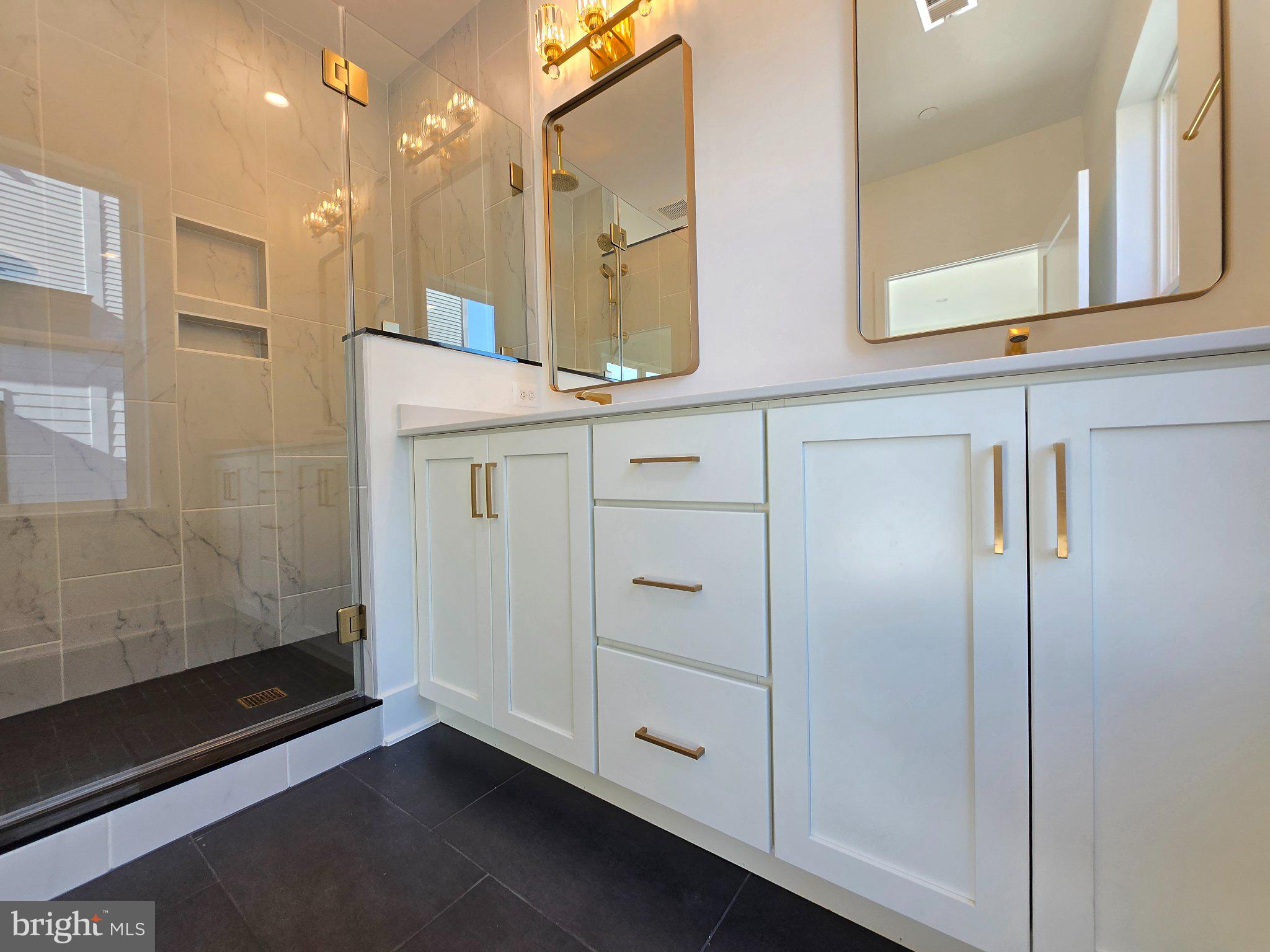TYSONS RIDGE - Residential