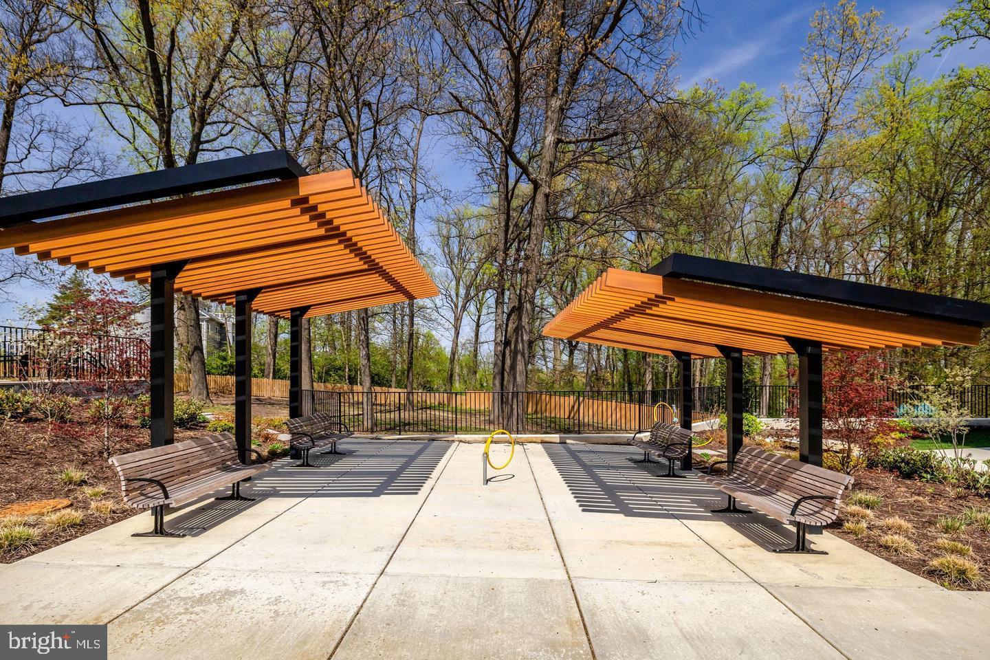 TYSONS RIDGE - Residential