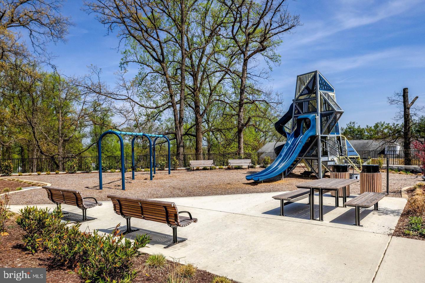 TYSONS RIDGE - Residential