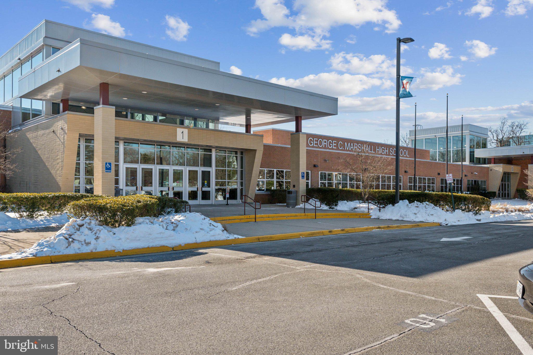 TYSONS RIDGE - Residential