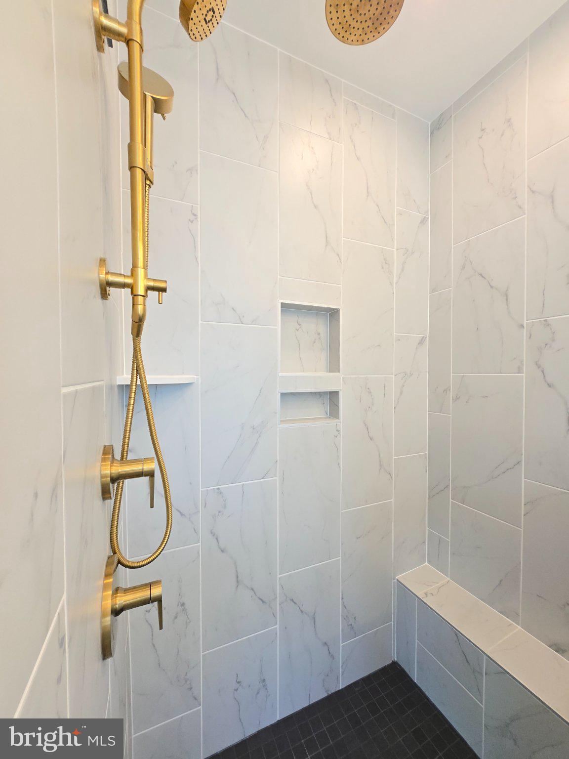 TYSONS RIDGE - Residential