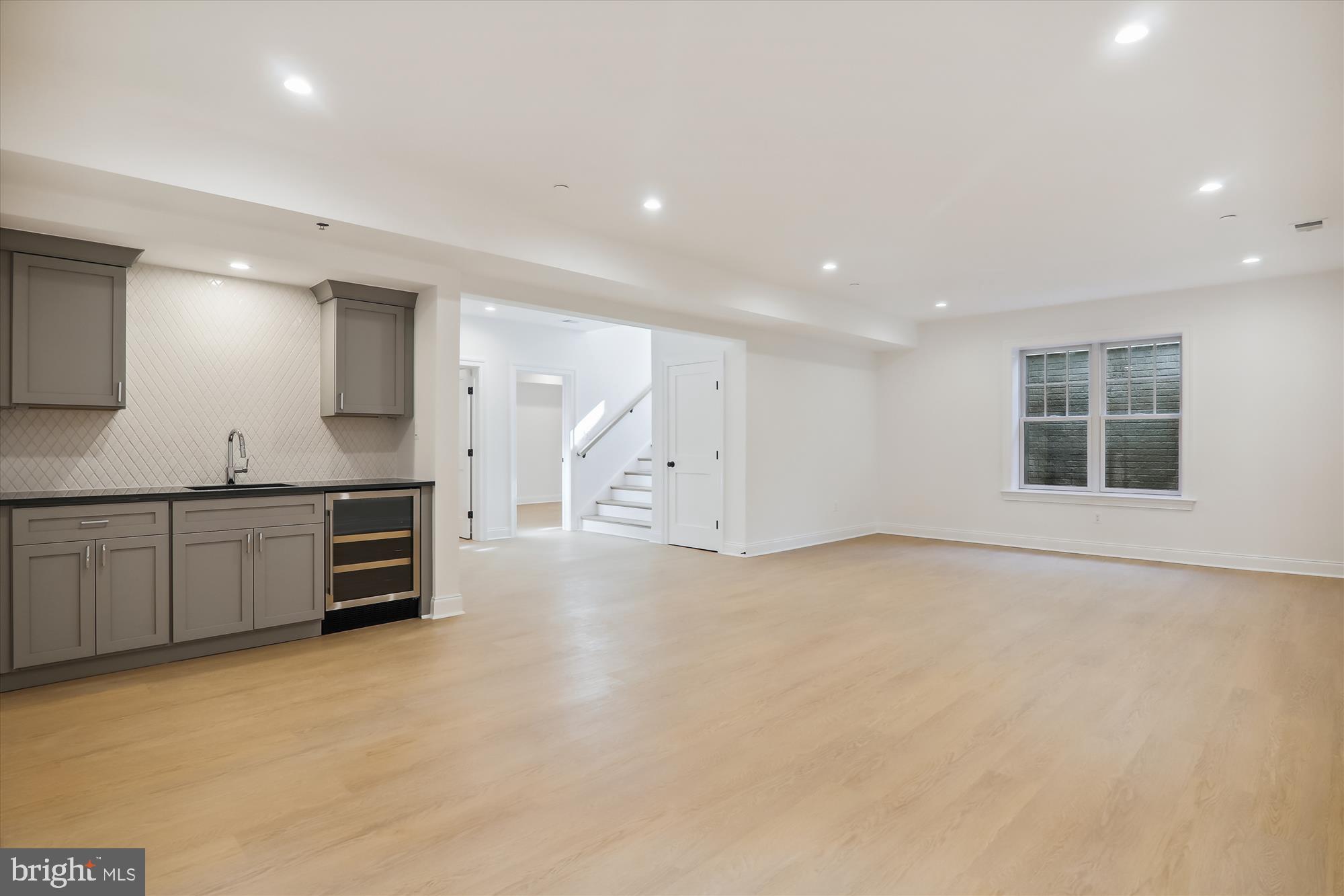 CHEVY CHASE MANOR - Residential