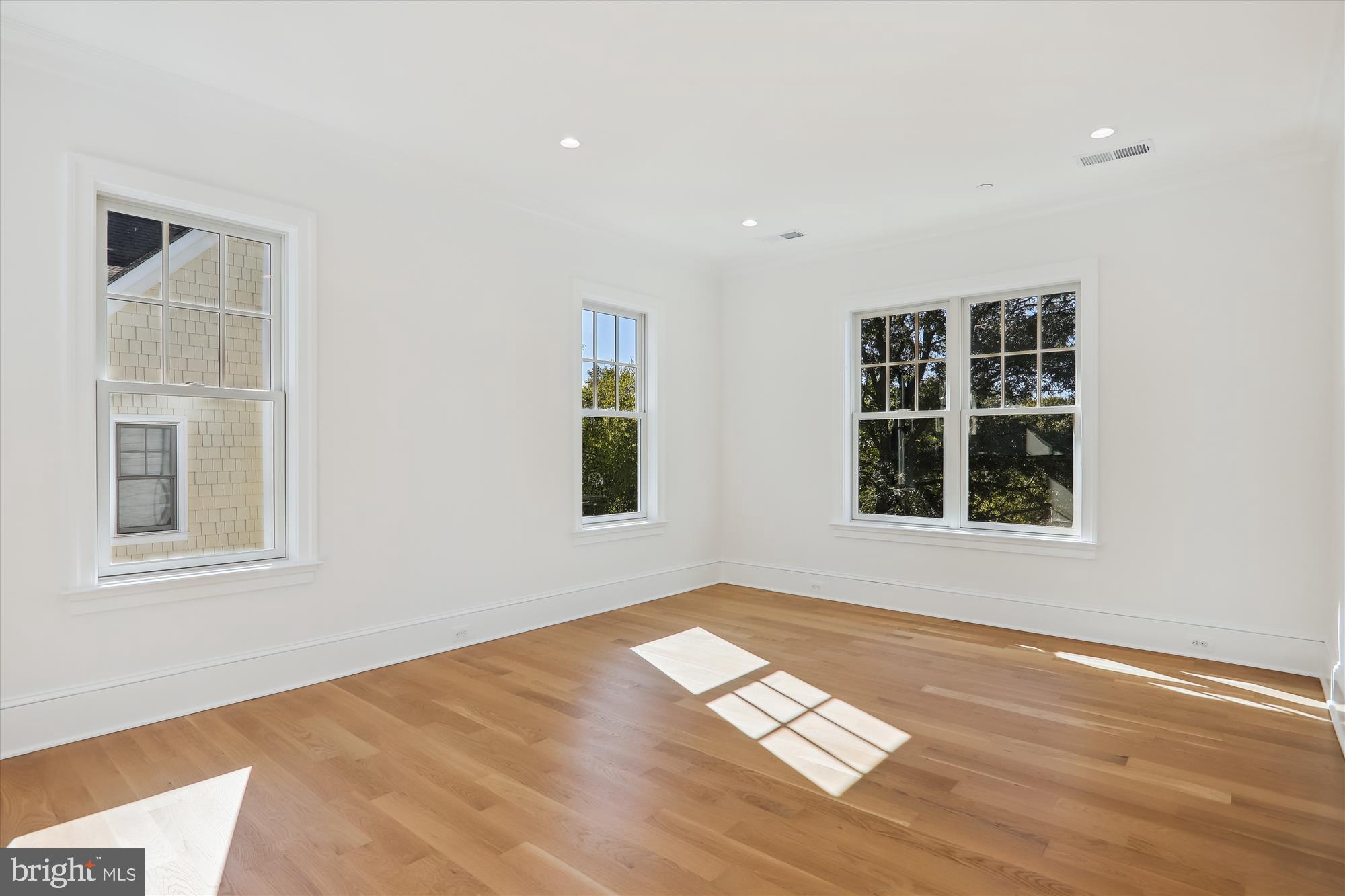 CHEVY CHASE MANOR - Residential