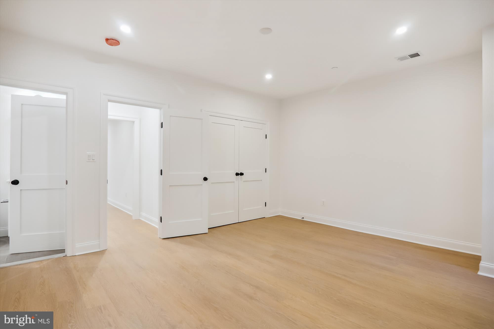 CHEVY CHASE MANOR - Residential