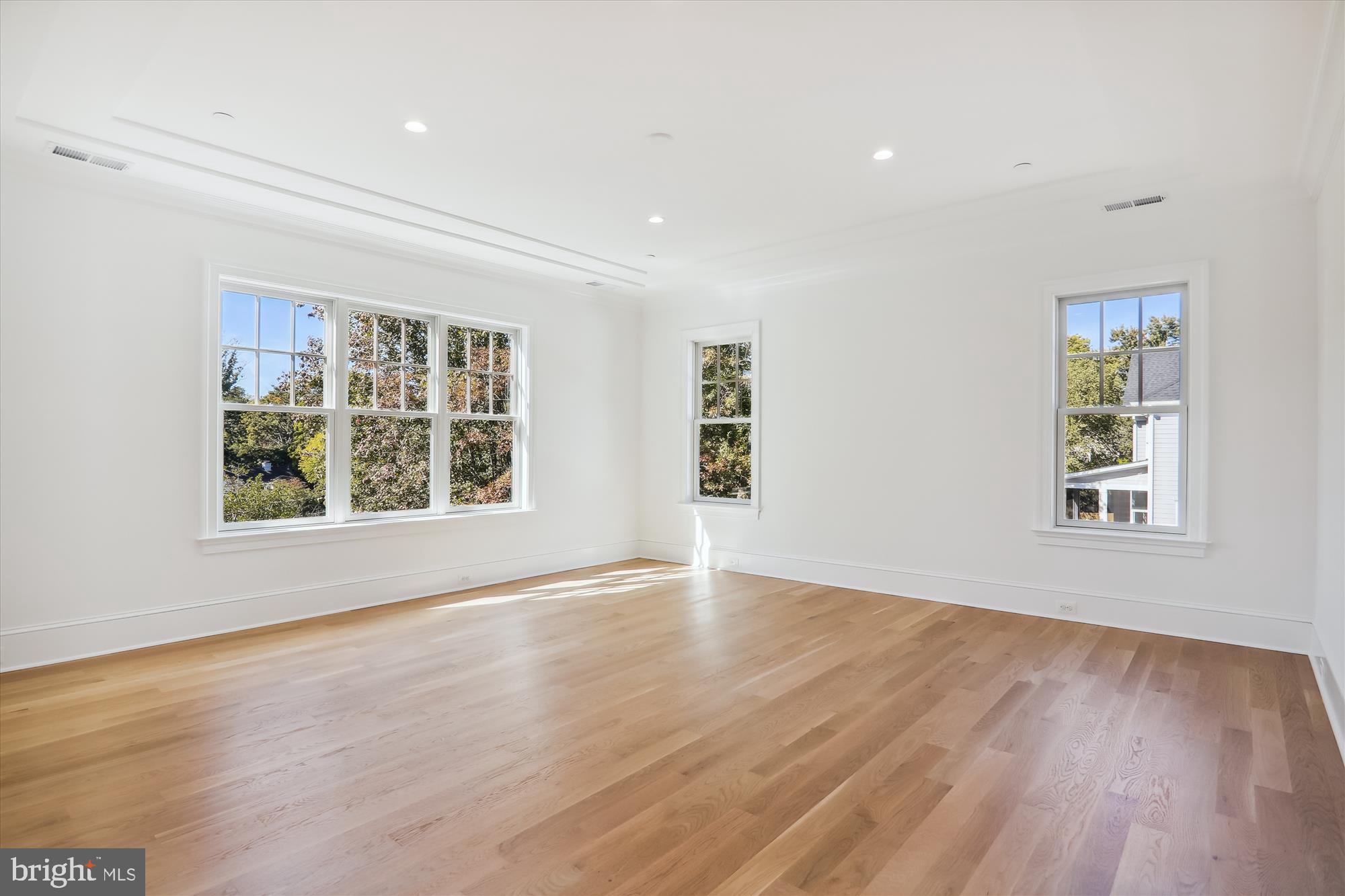 CHEVY CHASE MANOR - Residential