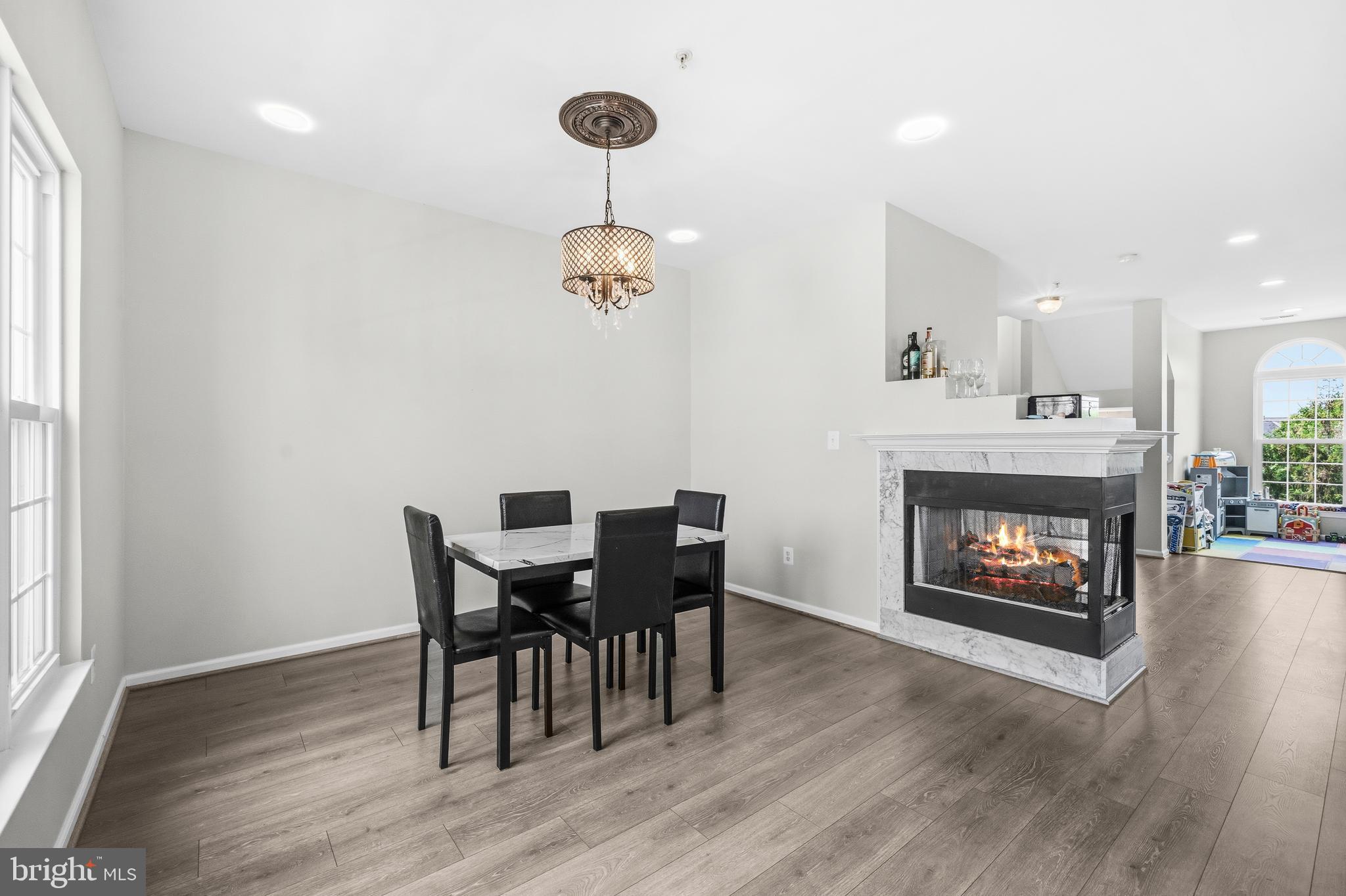 AMBER SPRING CONDOMINIUMS - Residential
