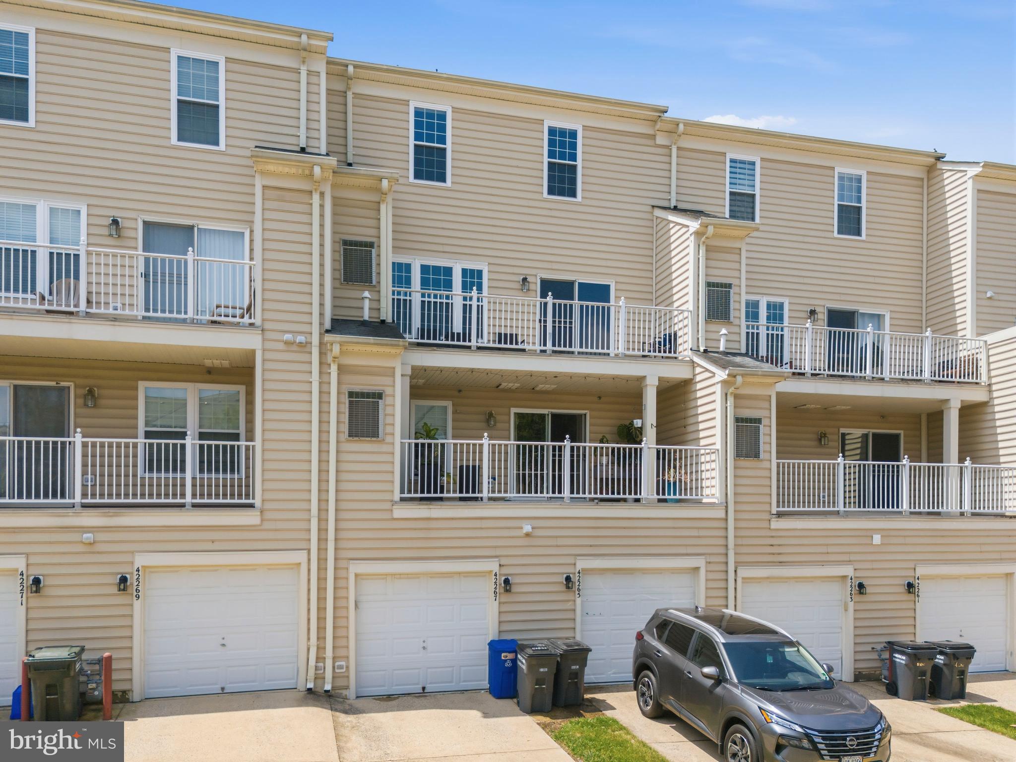 AMBER SPRING CONDOMINIUMS - Residential