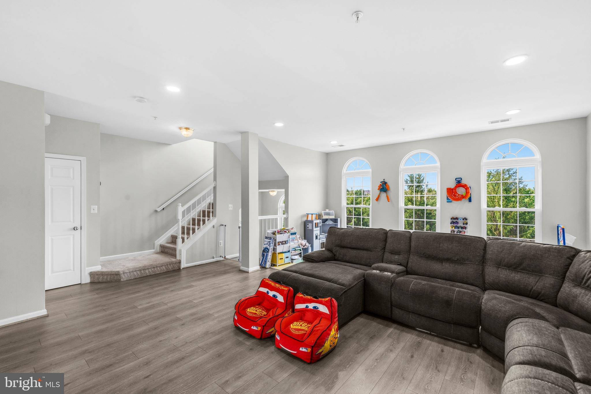 AMBER SPRING CONDOMINIUMS - Residential