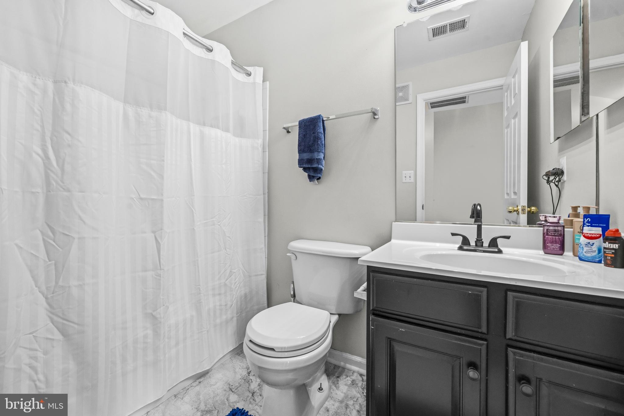 AMBER SPRING CONDOMINIUMS - Residential