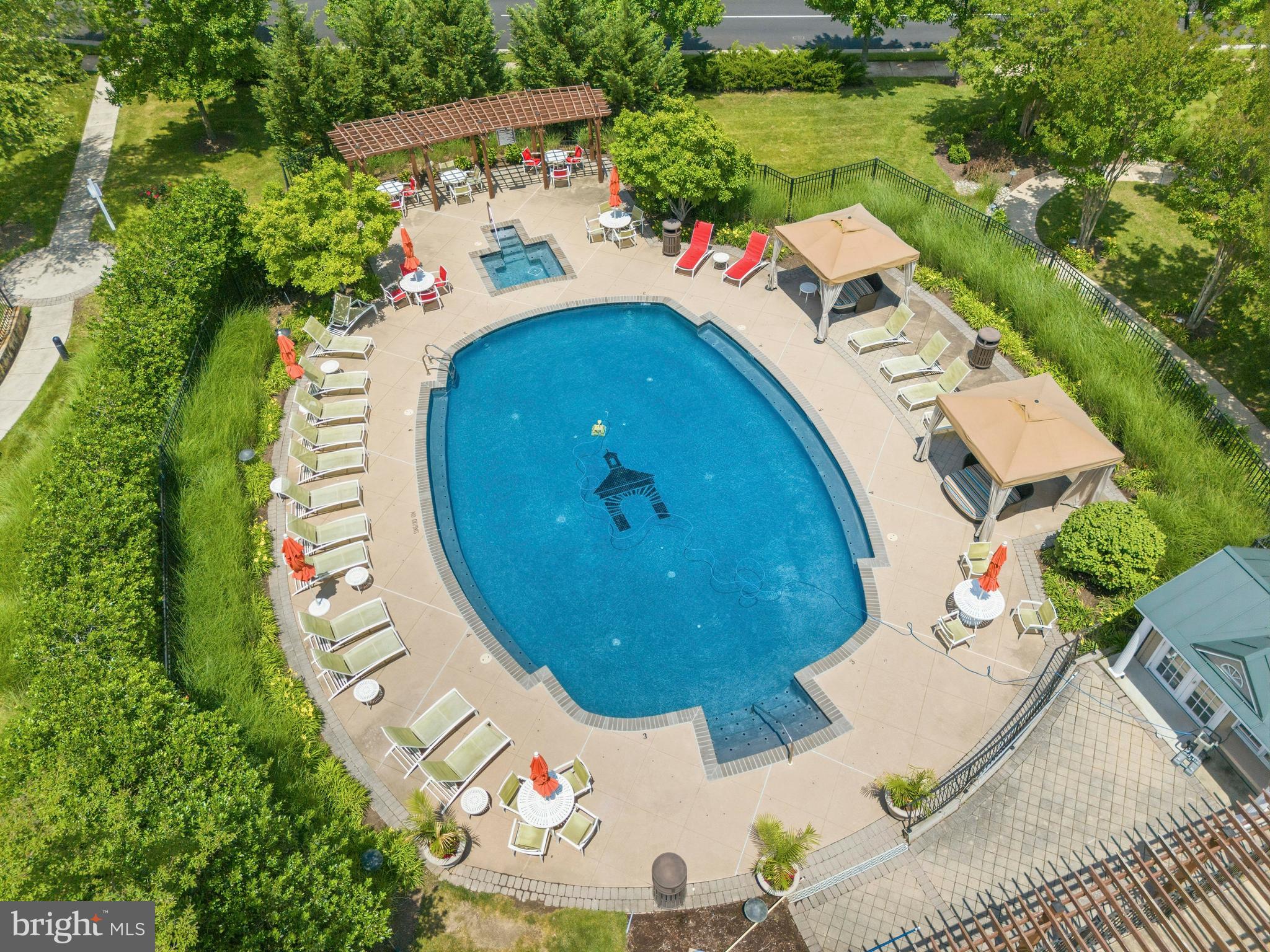 AMBER SPRING CONDOMINIUMS - Residential