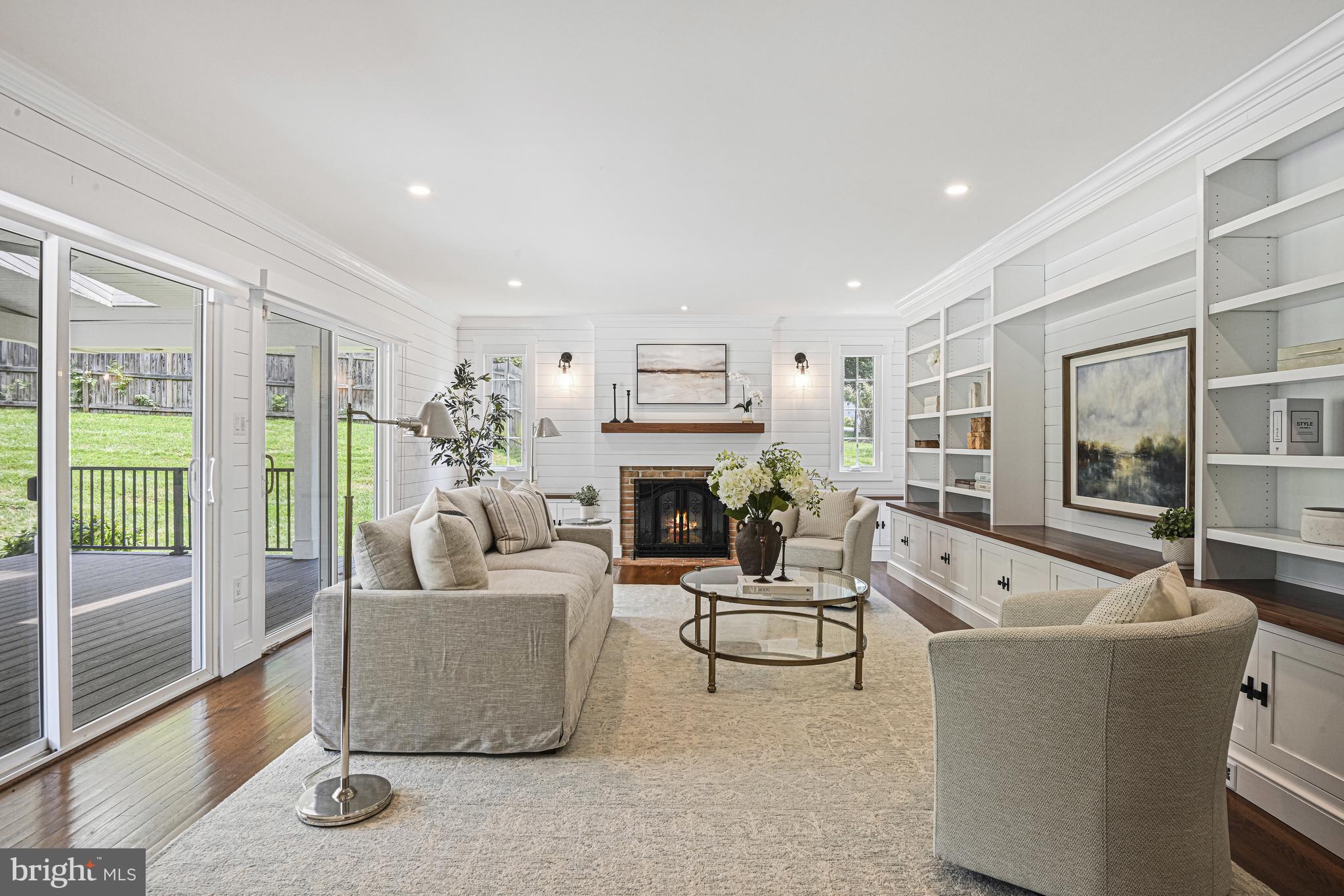 SPRING RIDGE - Residential