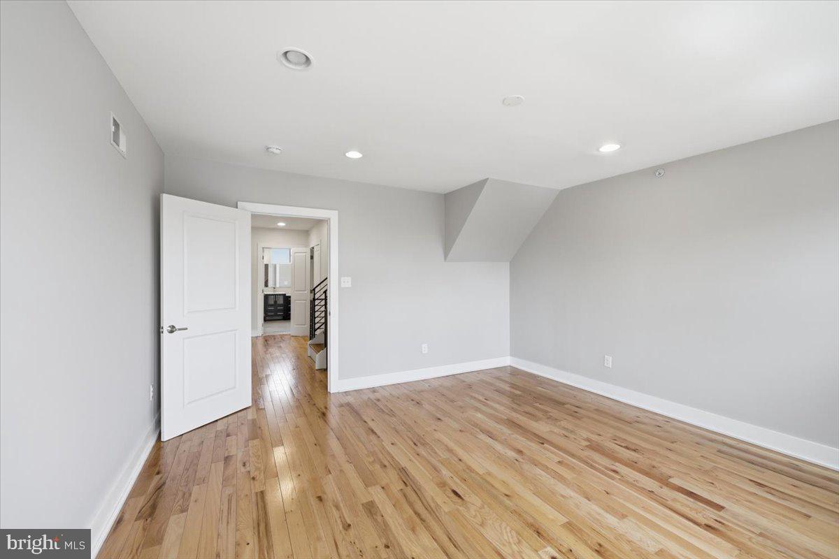 POINT BREEZE - Residential