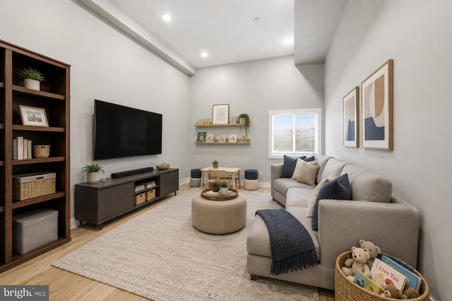 POINT BREEZE - Residential