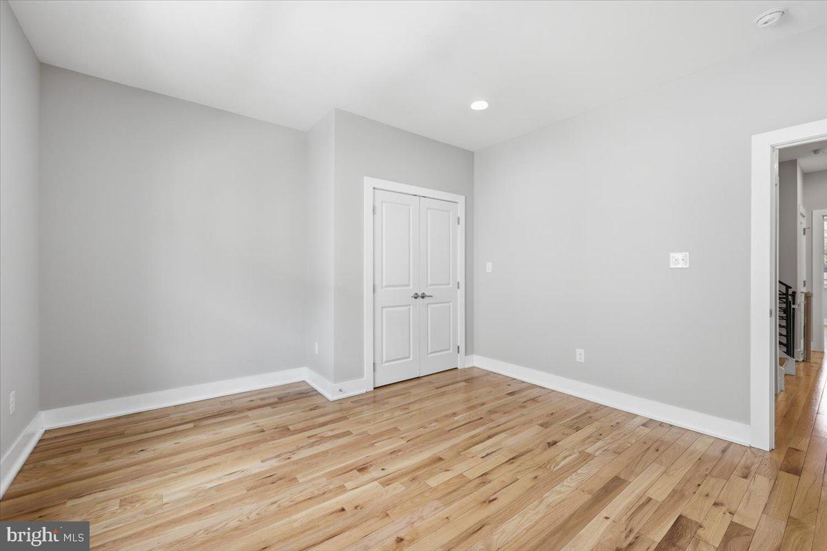 POINT BREEZE - Residential